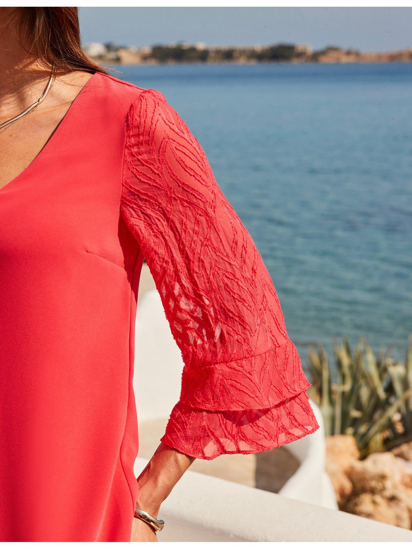 sosandar-coral-textured-flutter-sleeve-shift-dress-pinkback