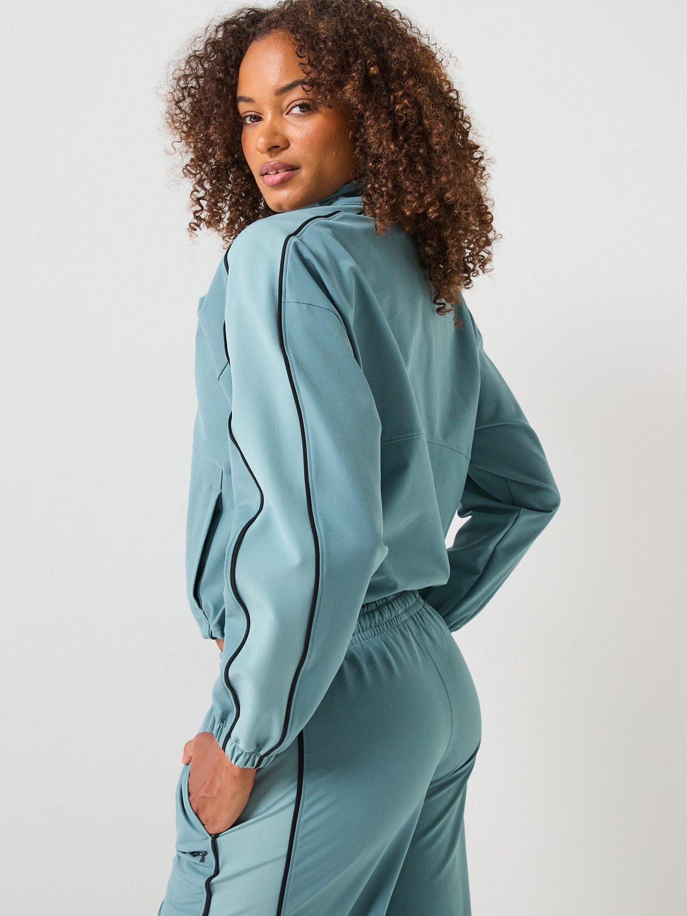 under-armour-womens-training-rival-woven-jacket-greenstillFront