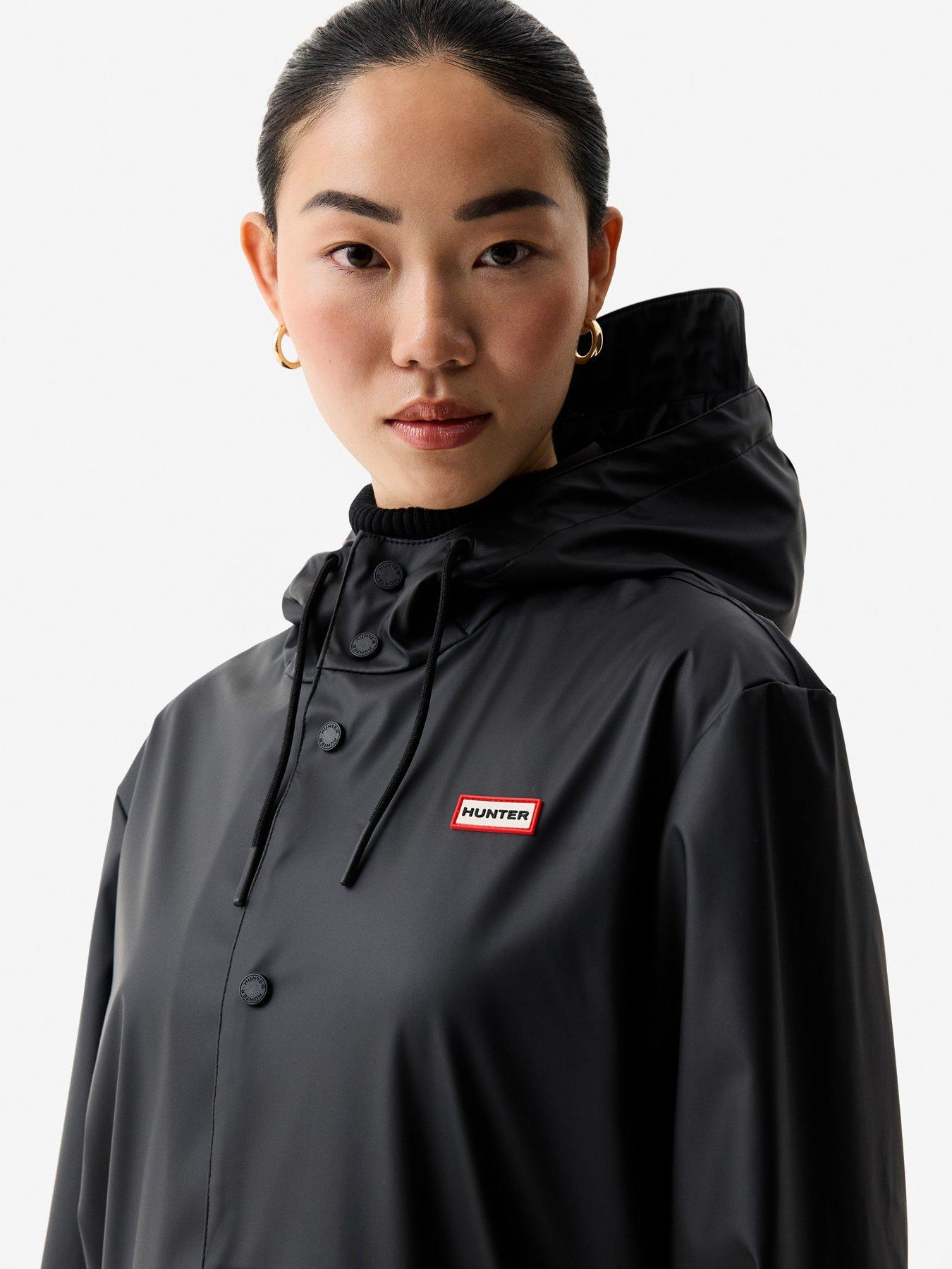 hunter-jopu-raincoat-blackdetail
