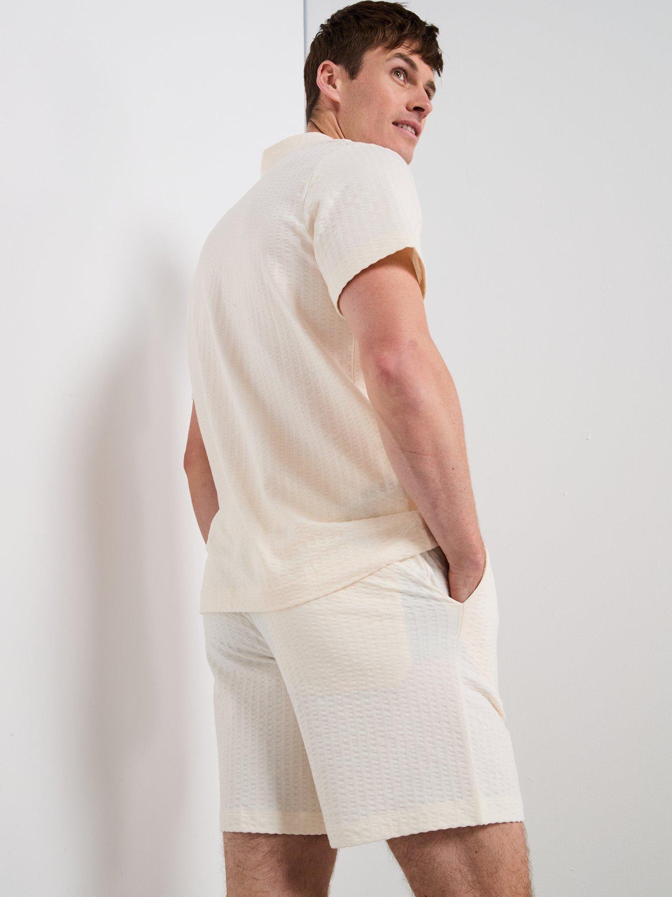 mango-sershort-textured-shorts-light-beigeoutfit