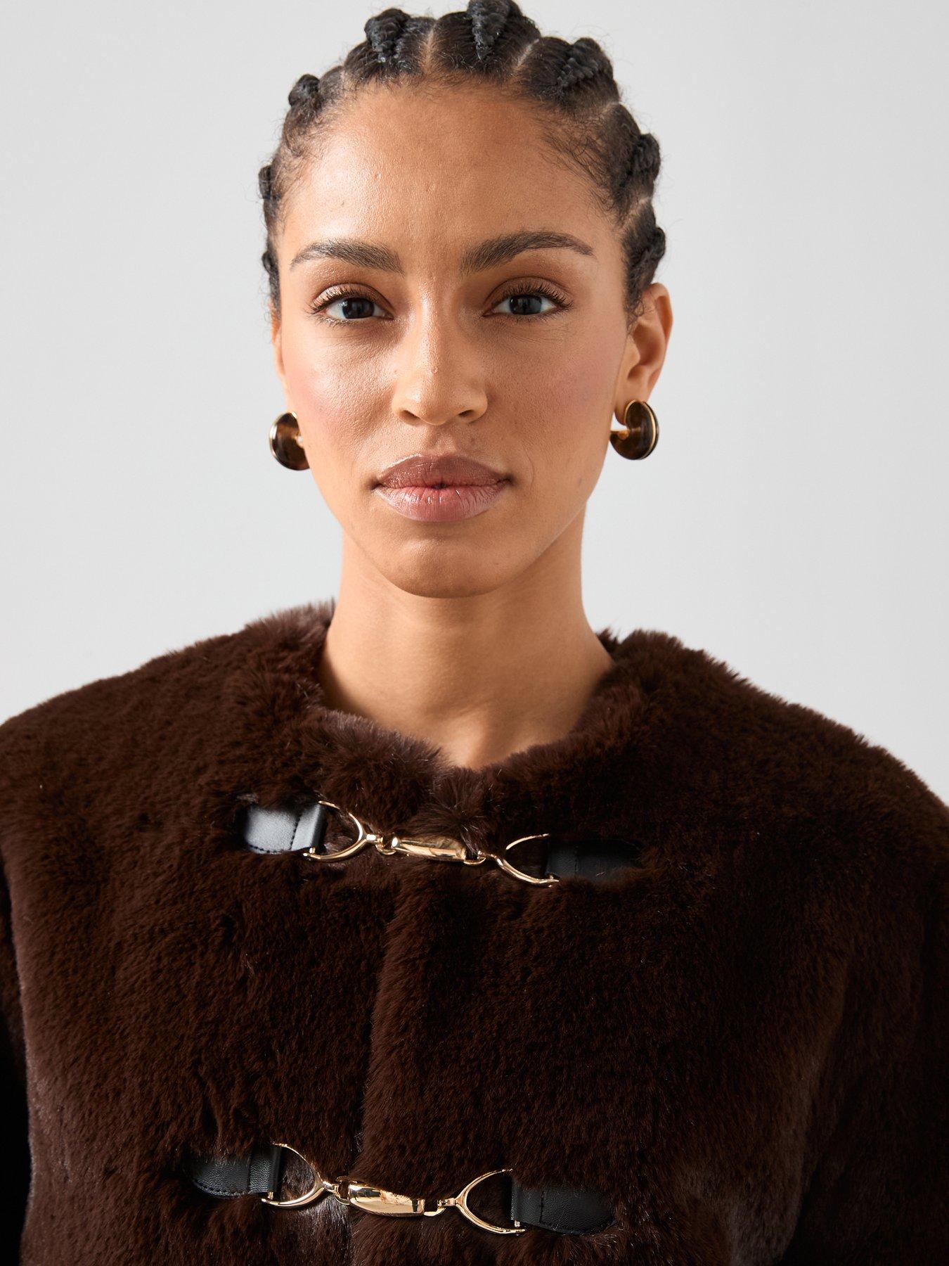 the-very-collection-faux-fur-collarless-jacket-with-buckle-details-brownoutfit