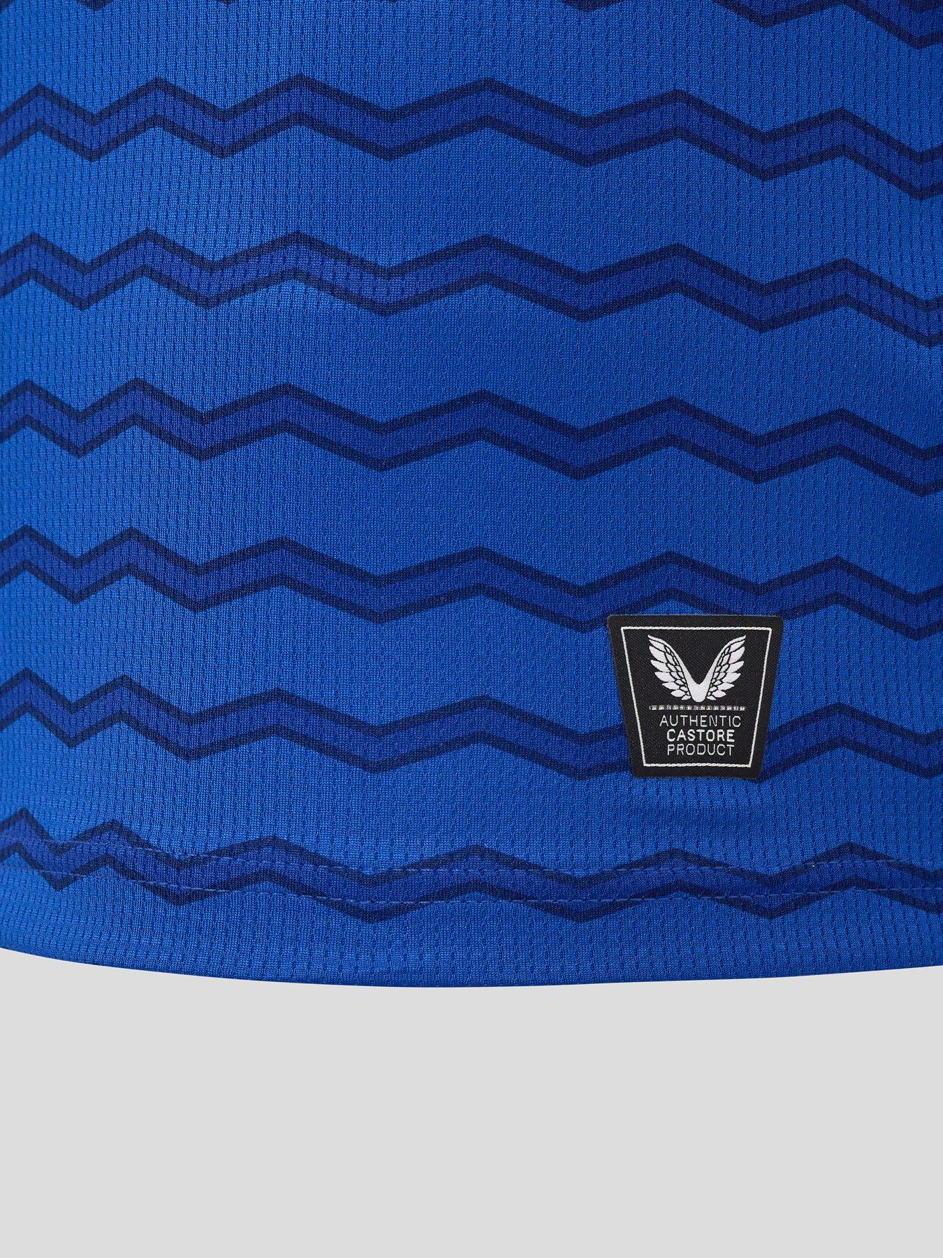 castore-everton-mens-2526-home-shirt-blueoutfit