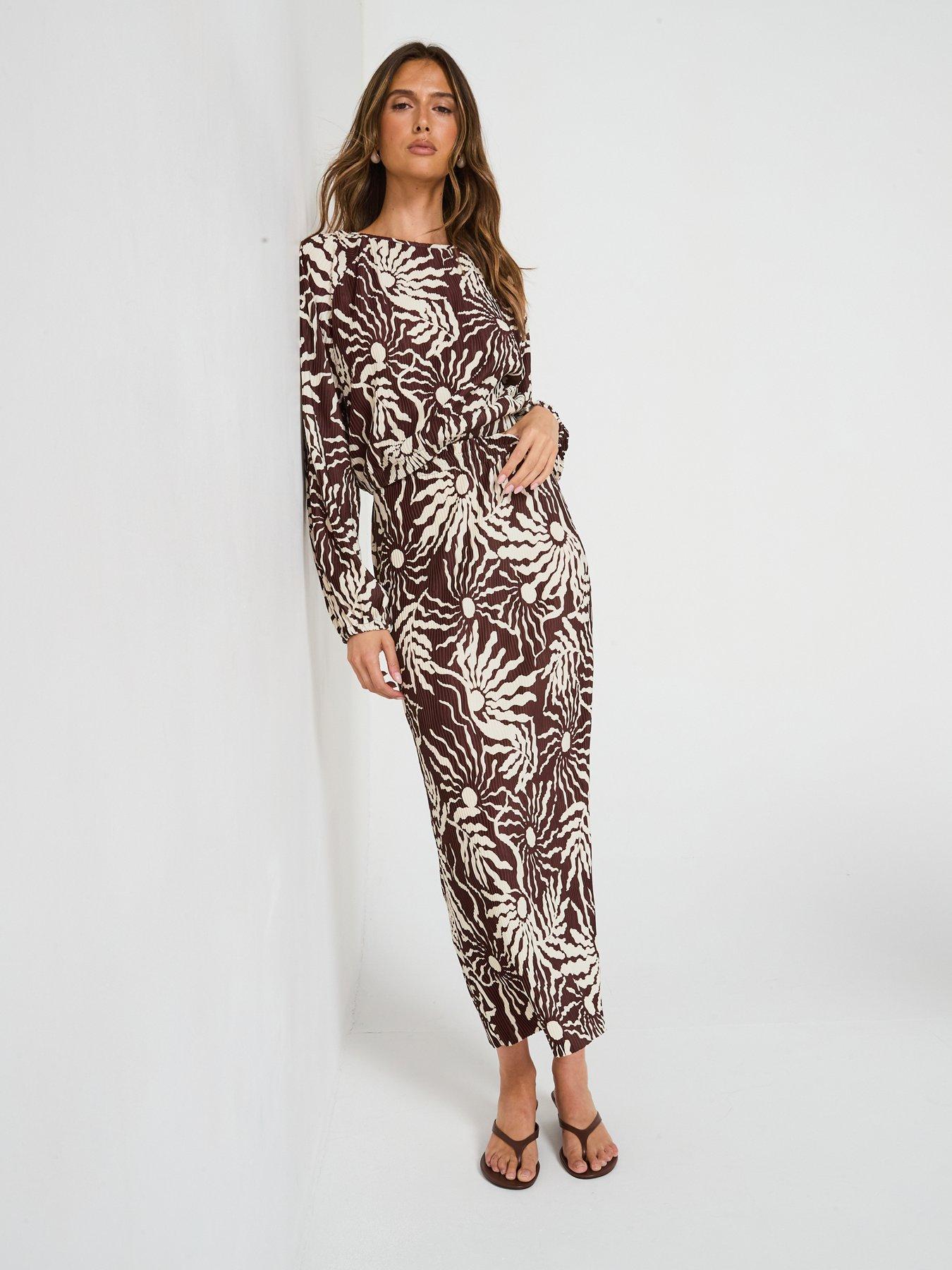 v-by-very-plisse-bubble-hem-top-co-ord-printback