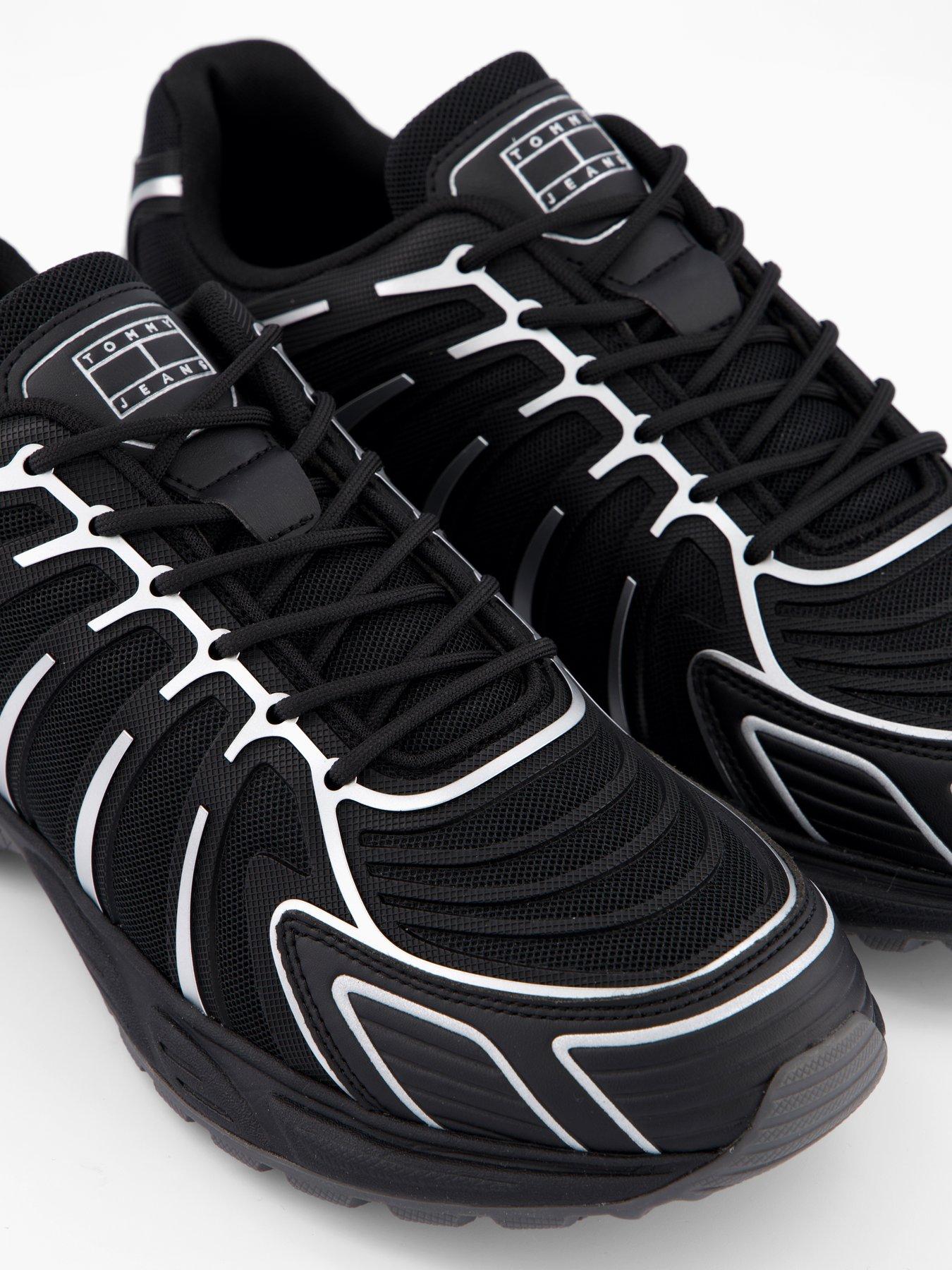 Image 5 of 7 of Tommy Jeans Tjm Outdoor Runner Tech Trainers - Black