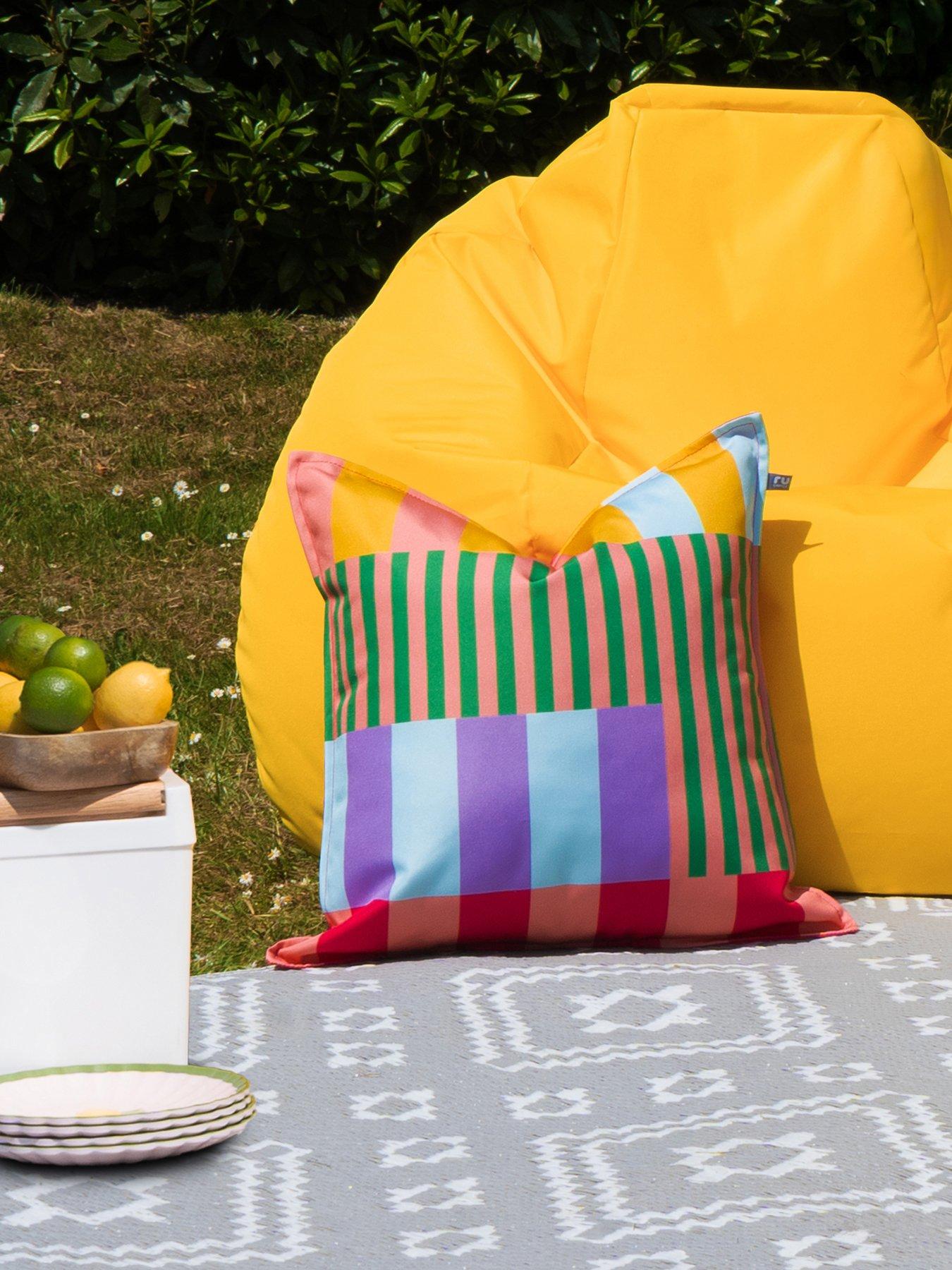 undefined Indoor/outdoor Cushion - Block Print
