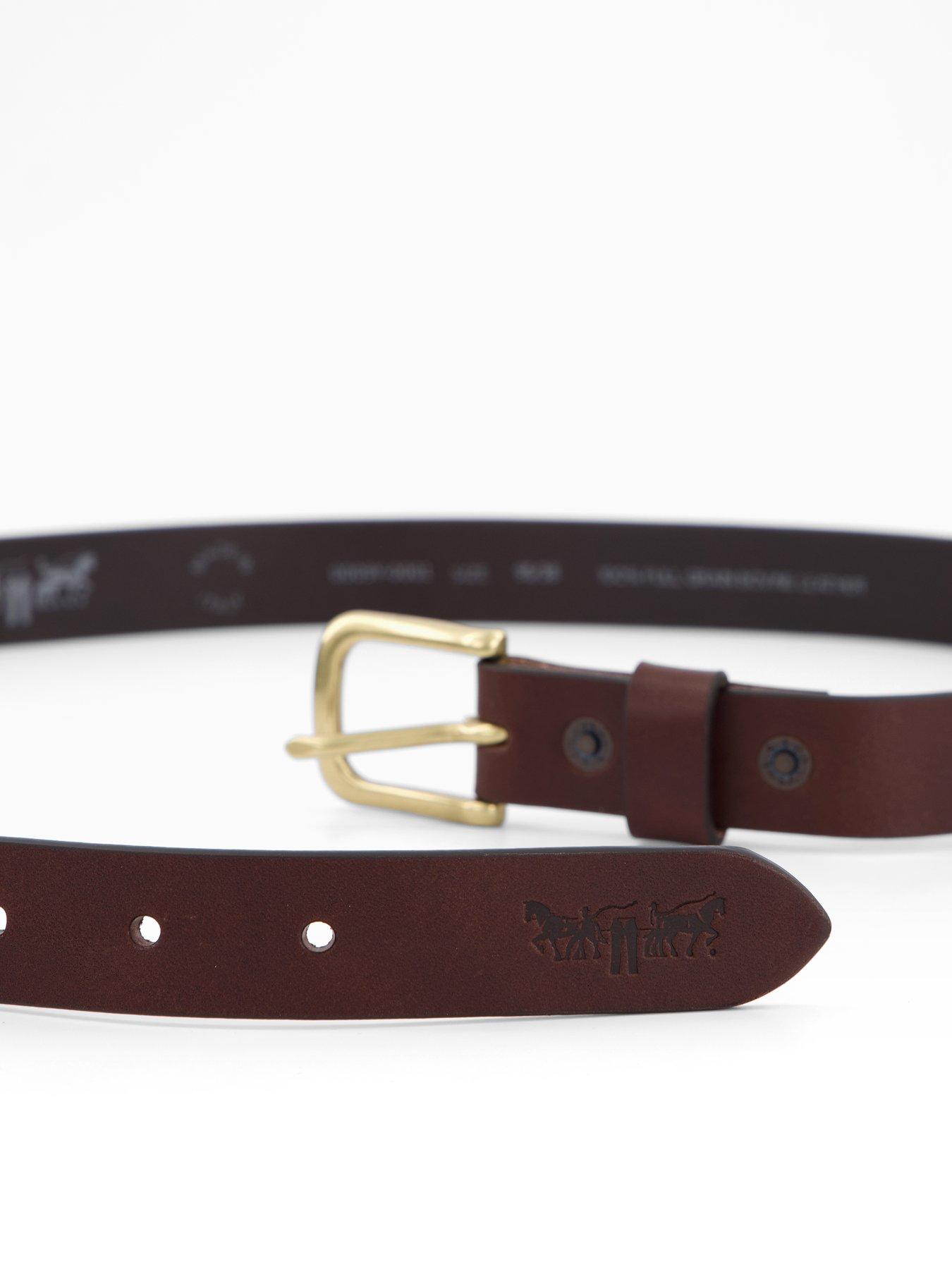 levis-leather-belt-brownoutfit