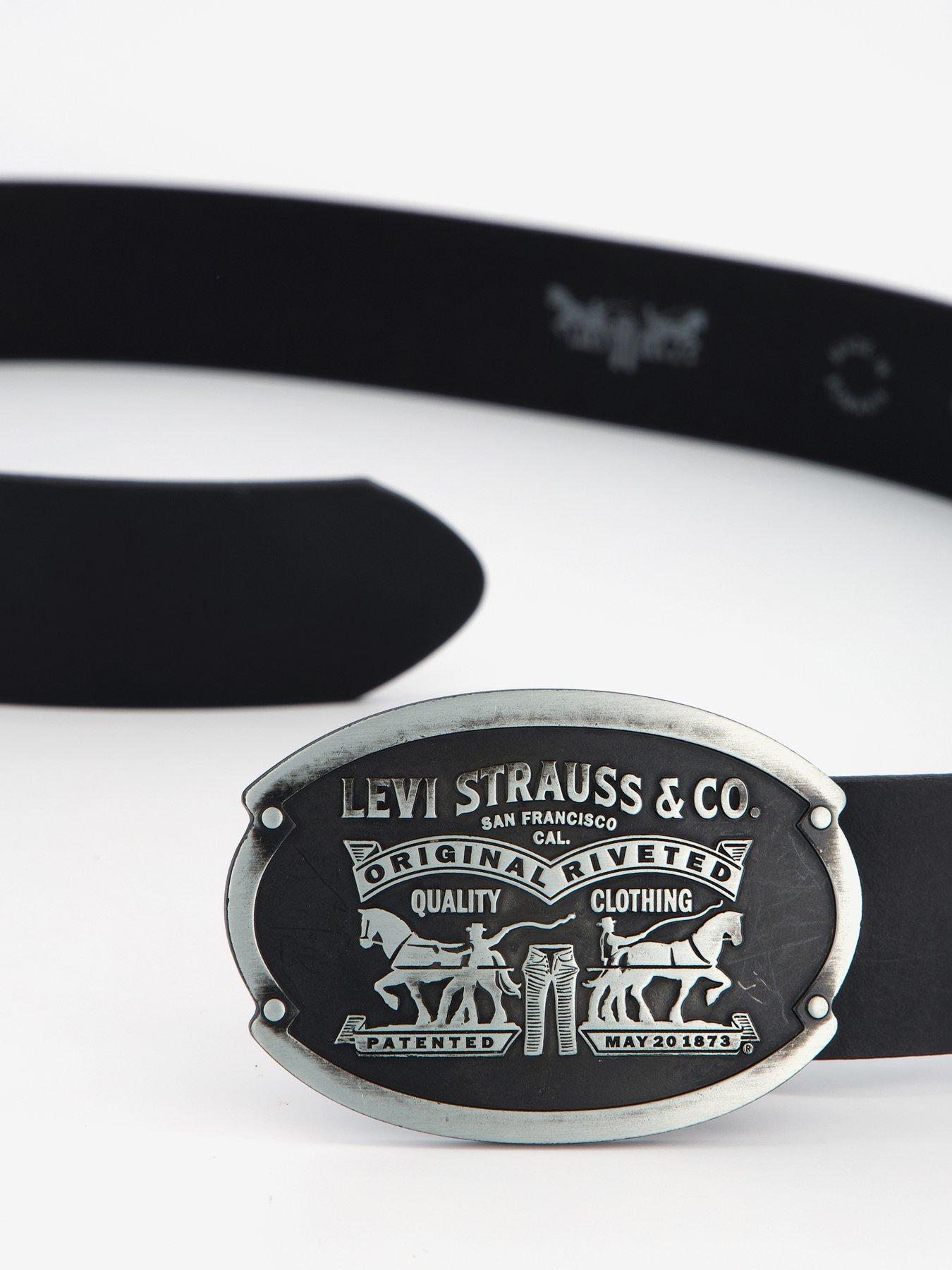 levis-billy-plaque-regular-leather-belt-blackoutfit