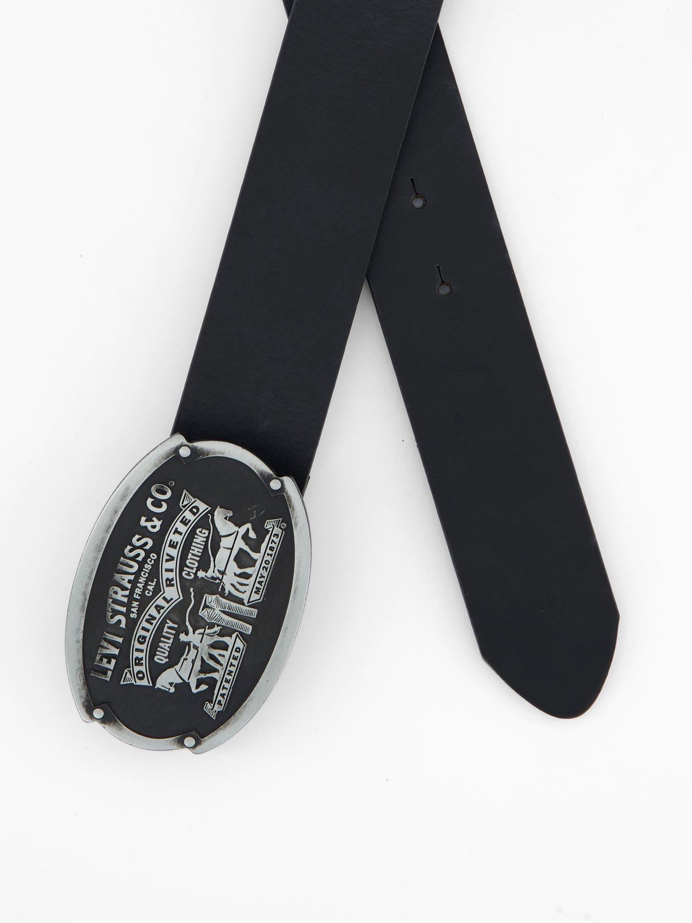 levis-billy-plaque-regular-leather-belt-blackdetail