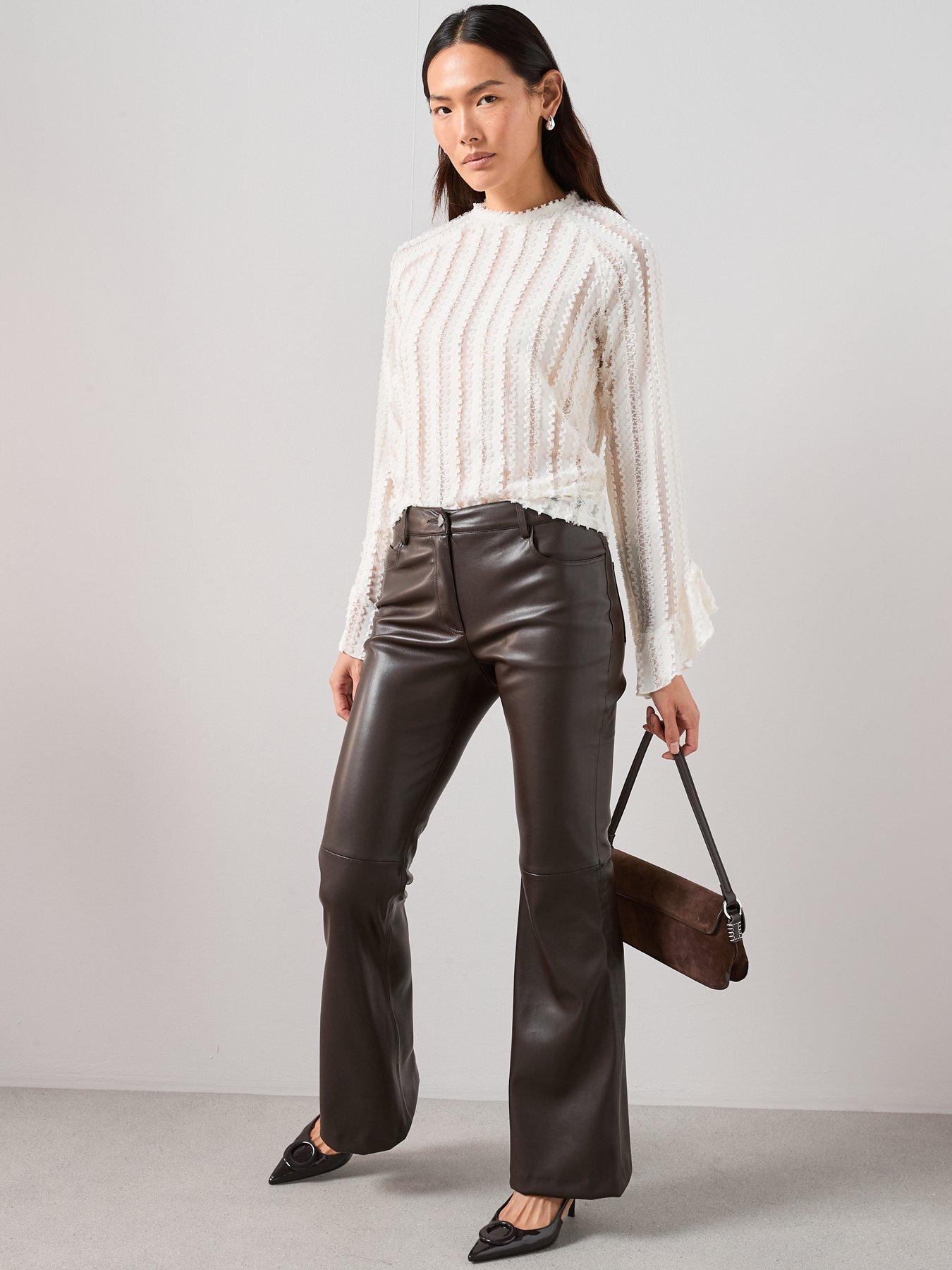 the-very-collection-ruffle-sleeve-lace-top-creamback