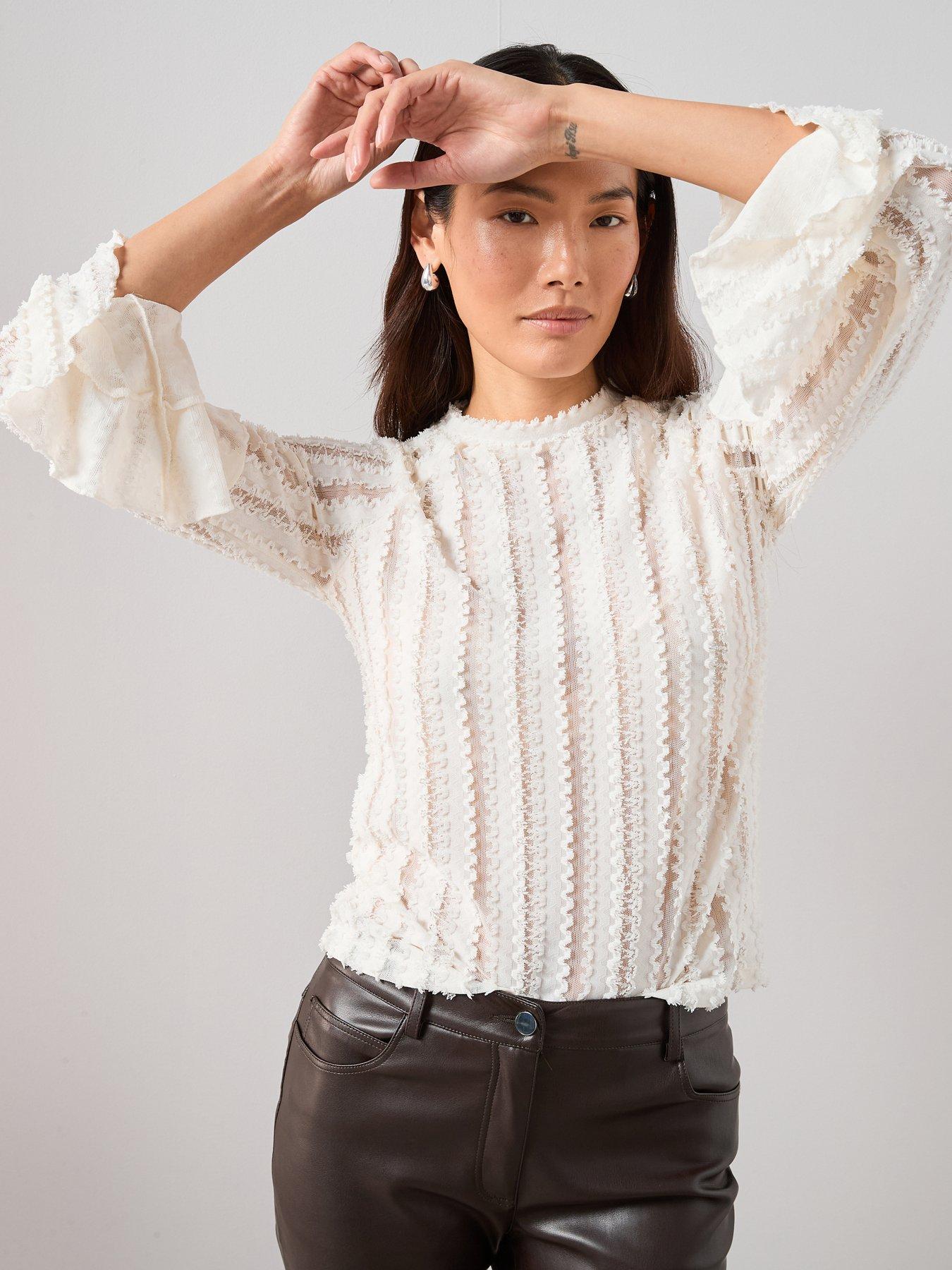 the-very-collection-ruffle-sleeve-lace-top-creamoutfit