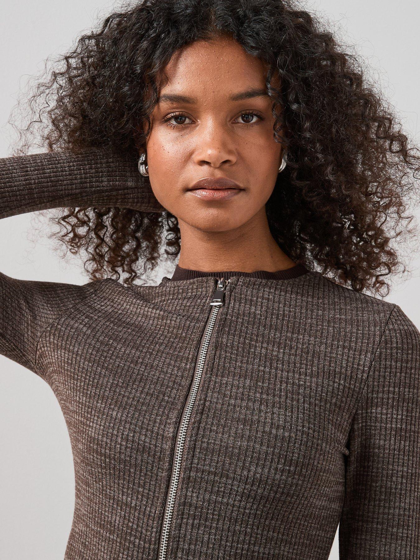 the-very-collection-faux-fur-collar-zip-up-top-browndetail