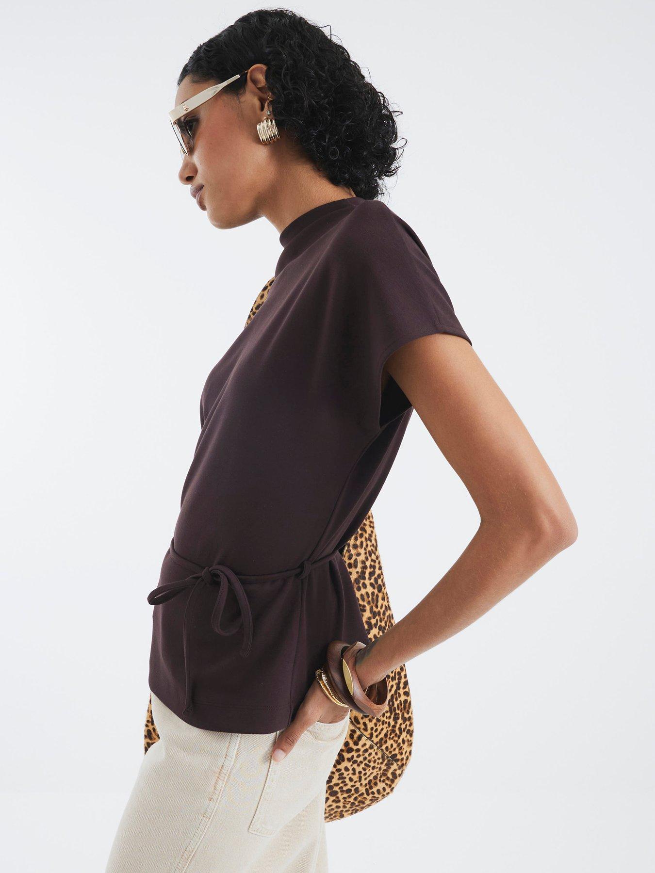 river-island-short-sleeve-premium-clean-belted-t-shirt-brown