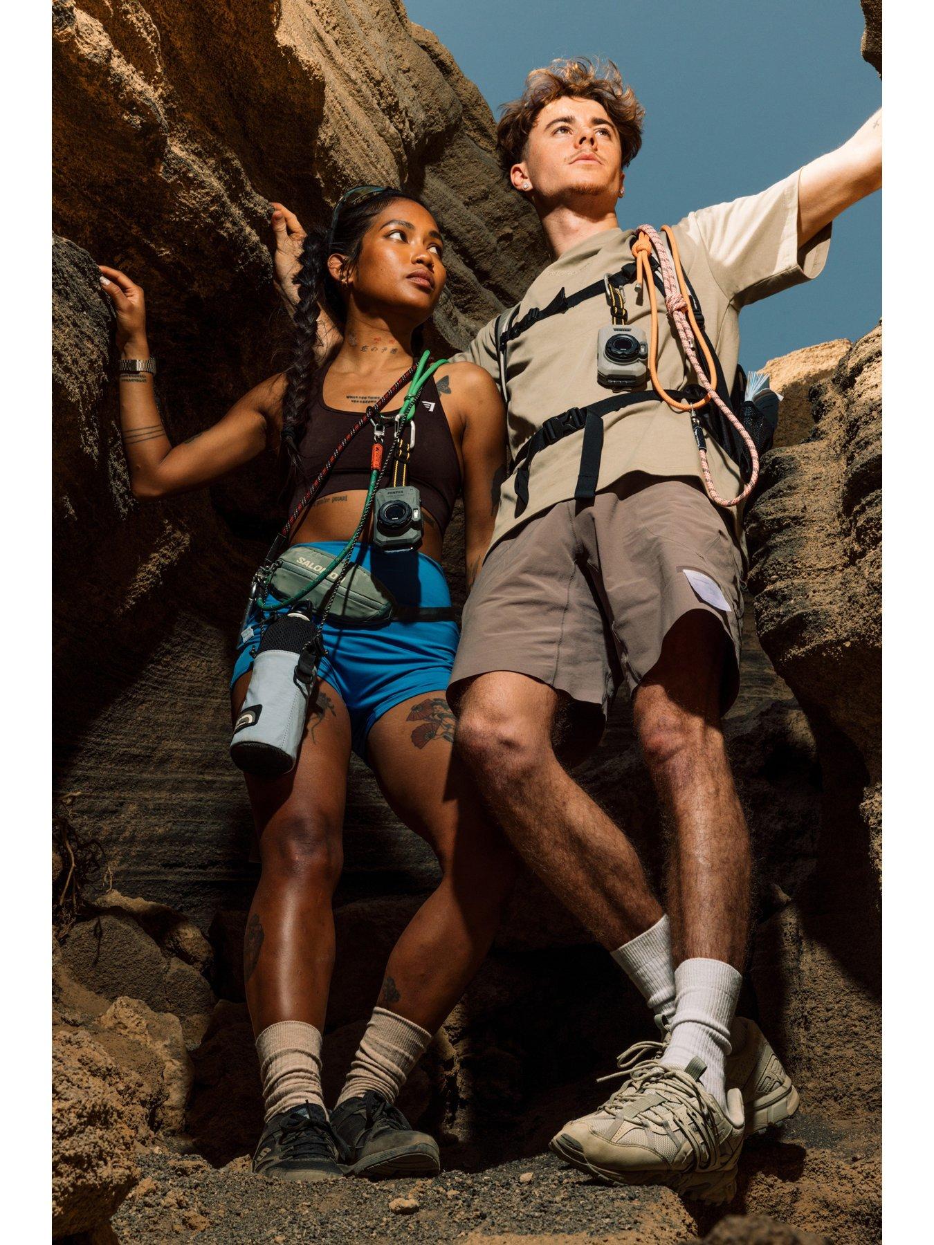 pentax-wg-1000-tough-compact-camera-greyoutfit