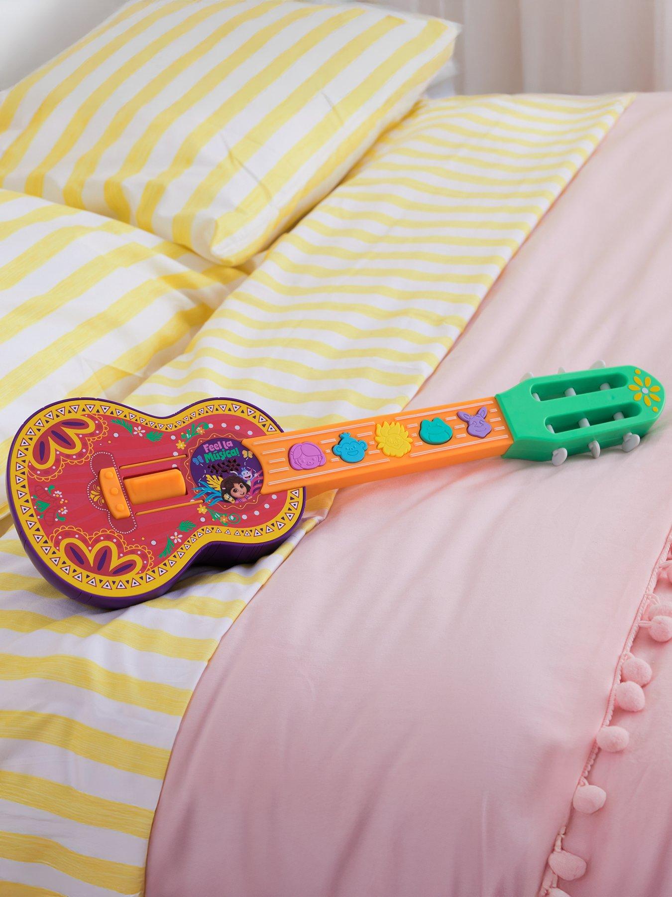 dora-the-explorer-charangostillFront