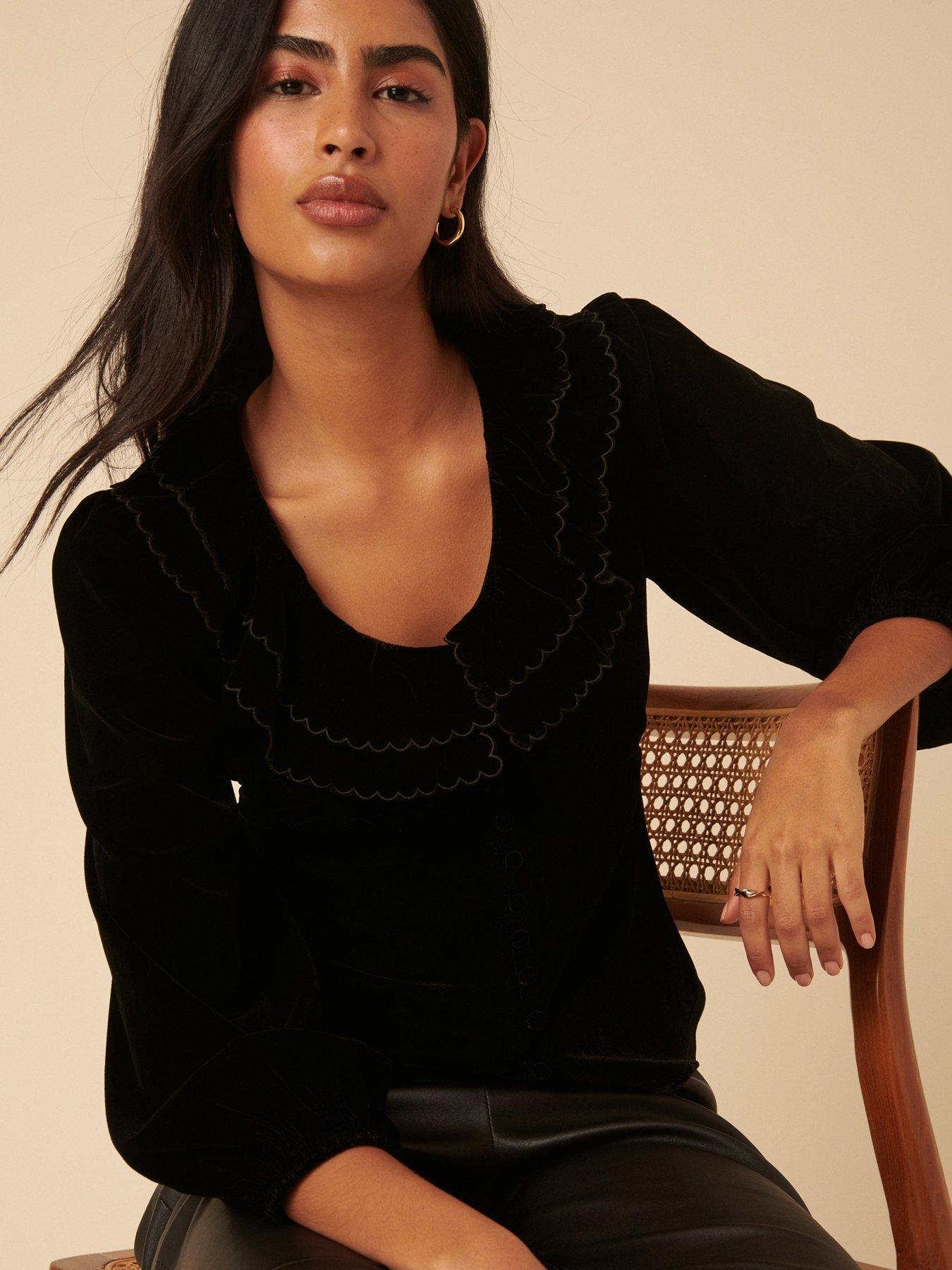 Image 3 of 5 of Nobodys Child Long Sleeve Tommie Velvet Top - Black