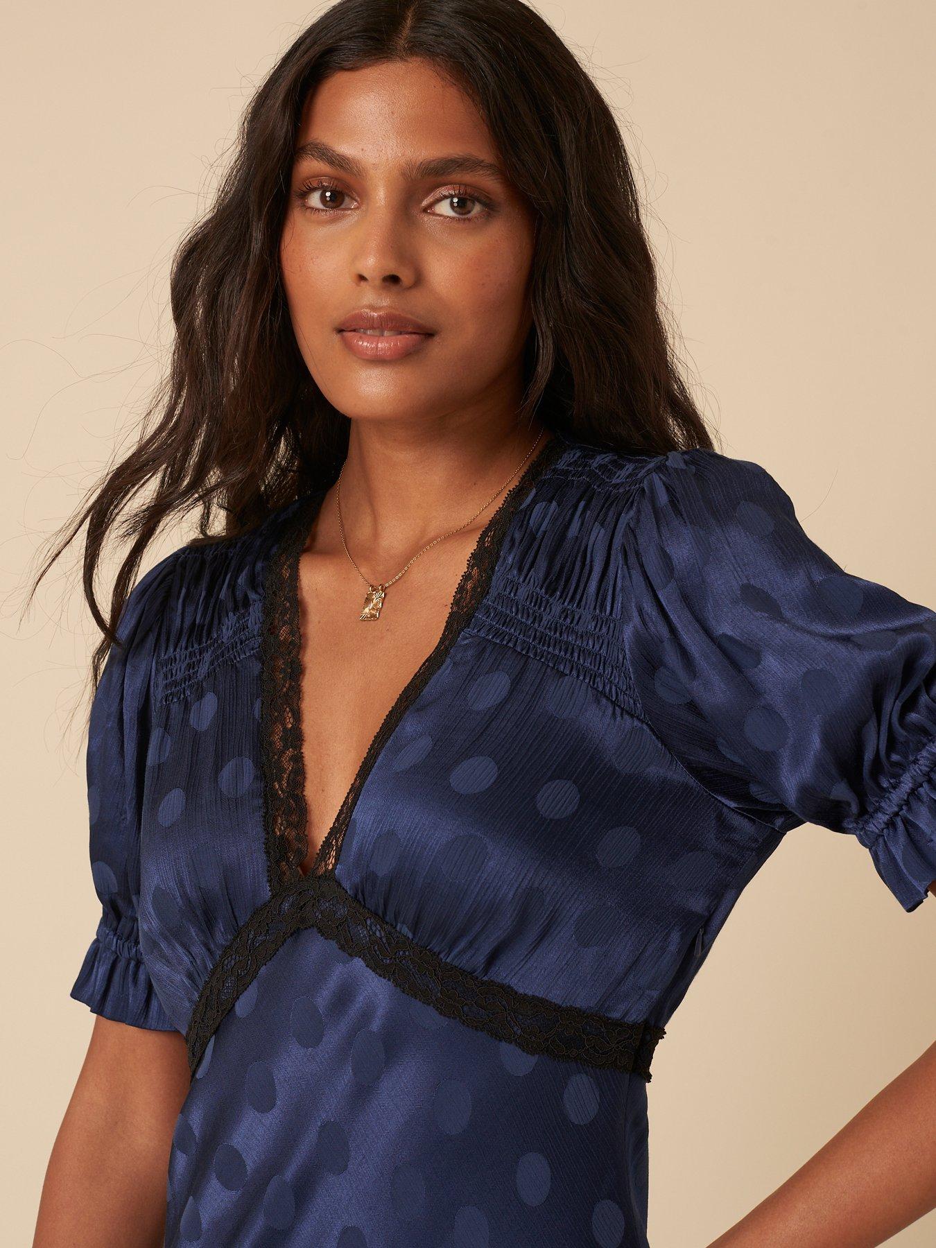 nobodys-child-angela-midi-dress-plain-blueoutfit