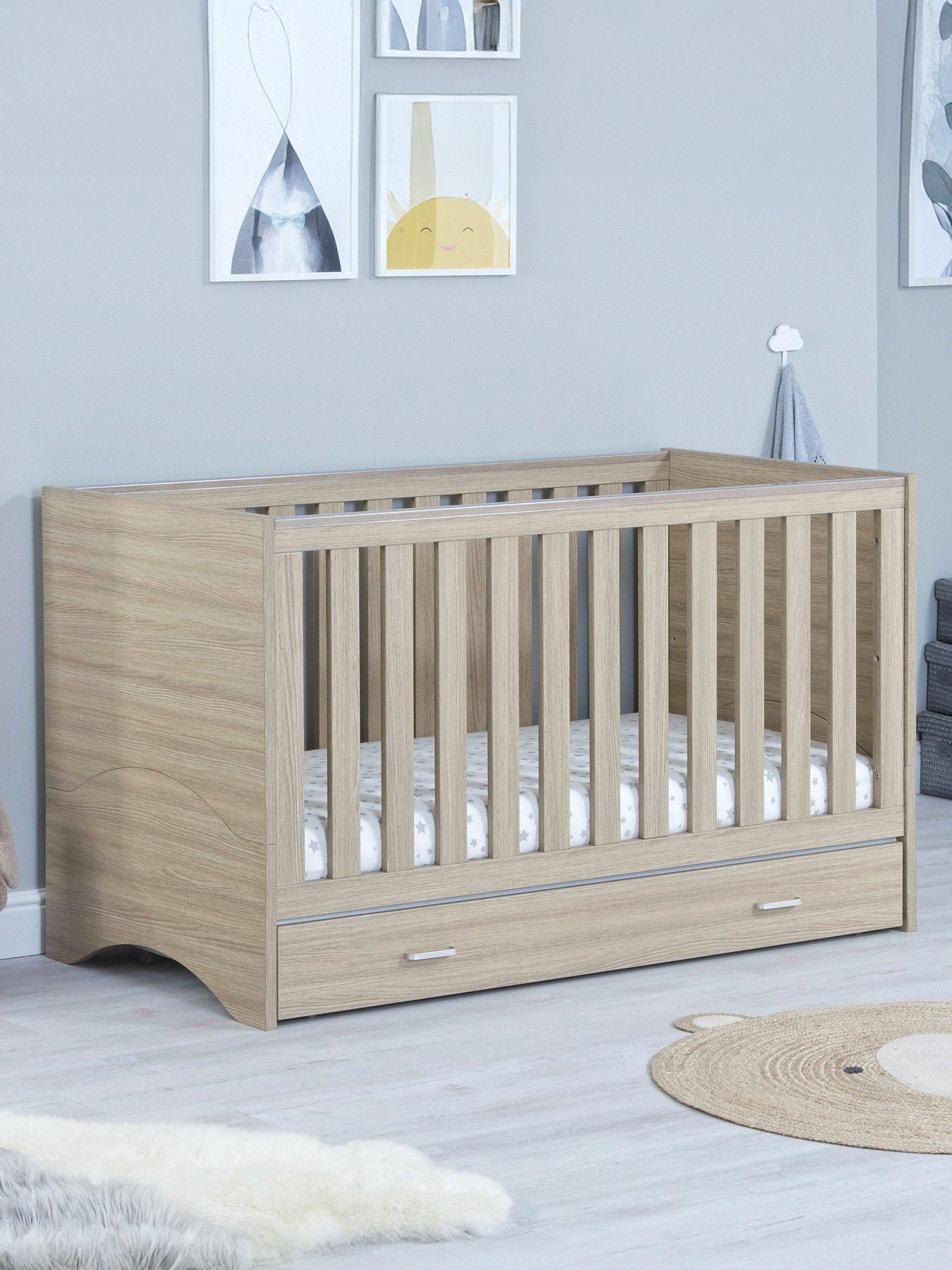 babymore-veni-cot-bed-with-drawer-oak
