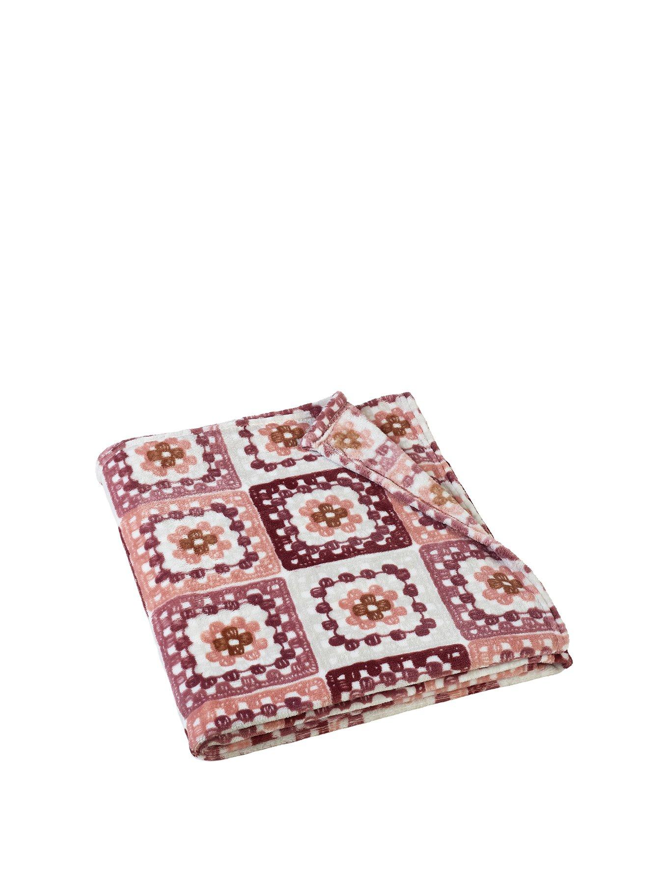 Image 2 of 3 of Catherine Lansfield Crochet Print Throw- 130x170cm