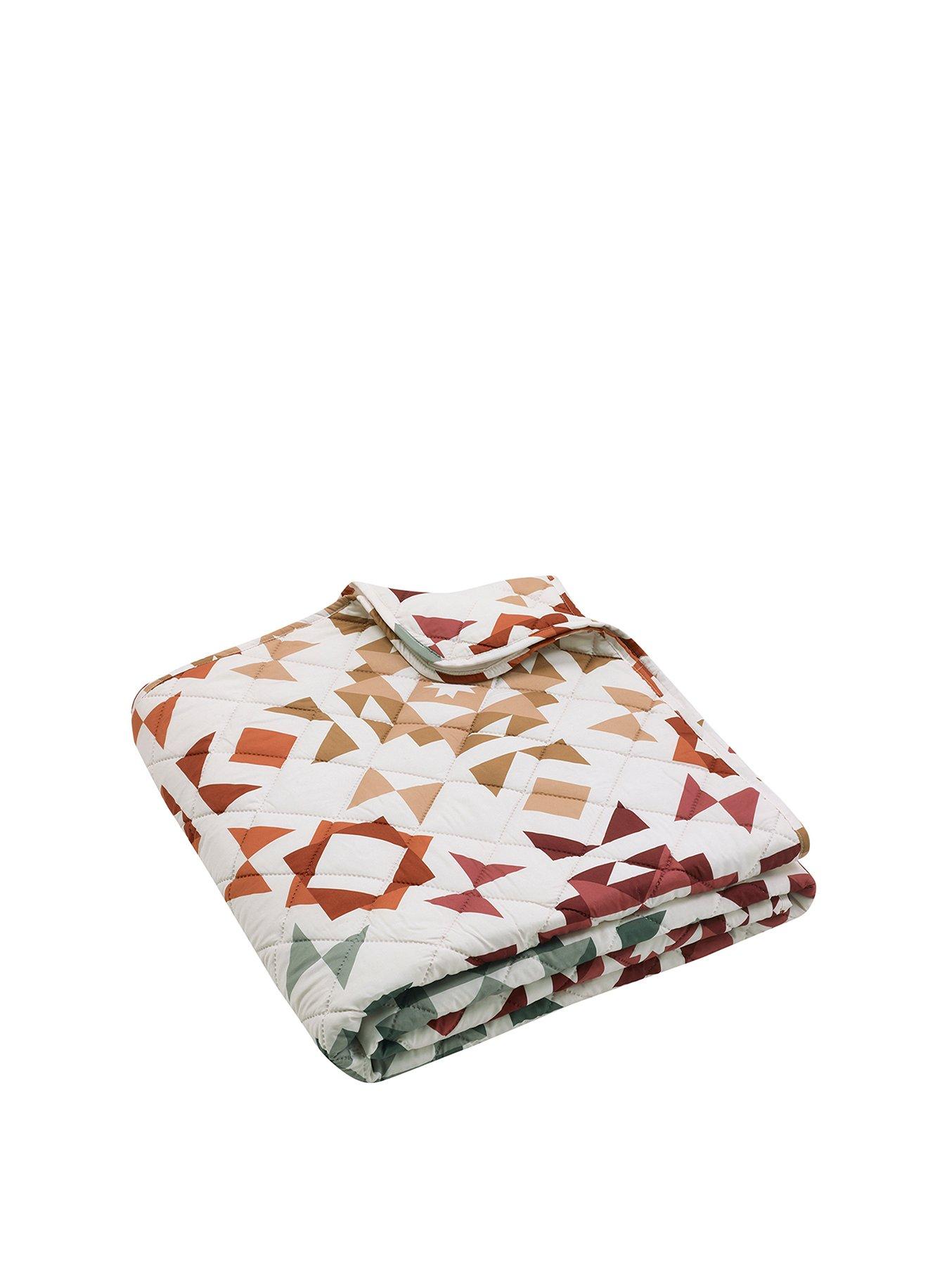 catherine-lansfield-autumn-patchwork-bedspread--220x230cmstillFront