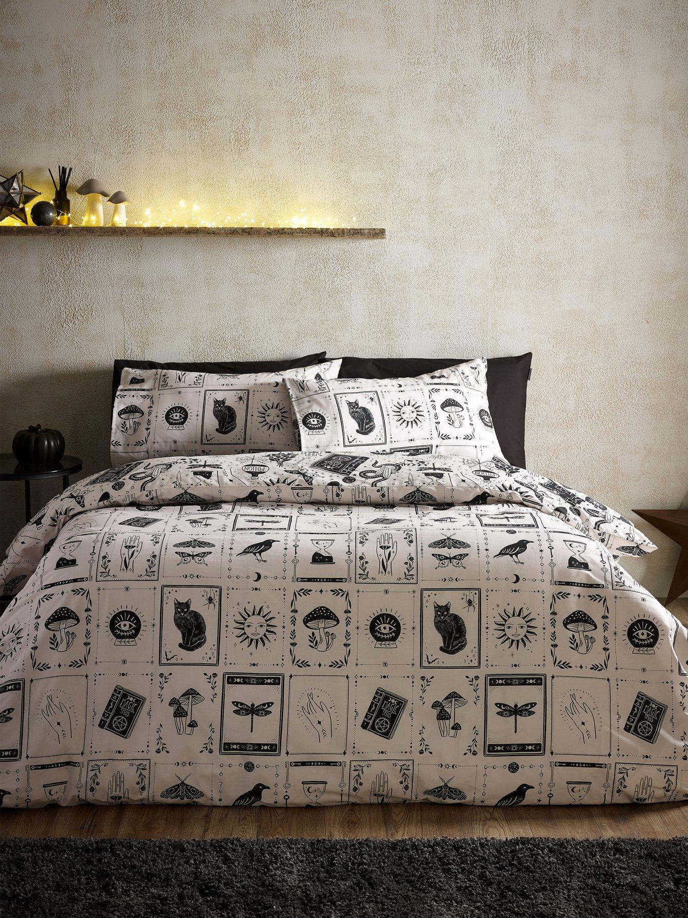 catherine-lansfield-enchanted-witchcraft-halloween-duvet-setoutfit