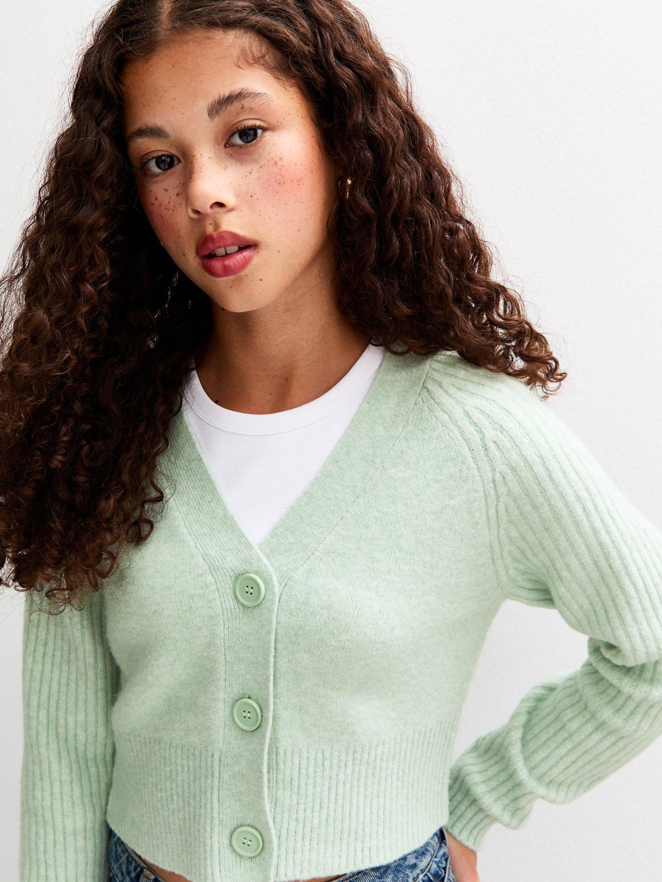 new-look-915-rib-raglan-cardigan-light-greenoutfit