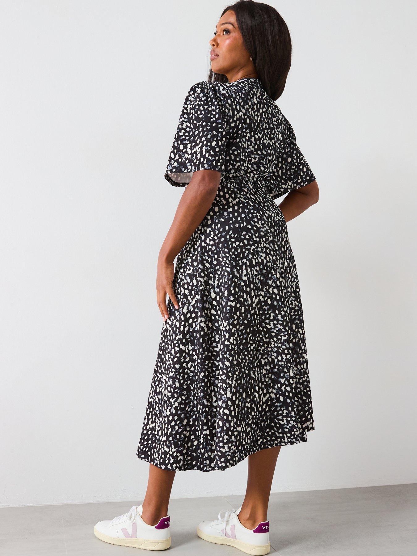 v-by-very-curve-v-neck-printed-dress-multistillFront