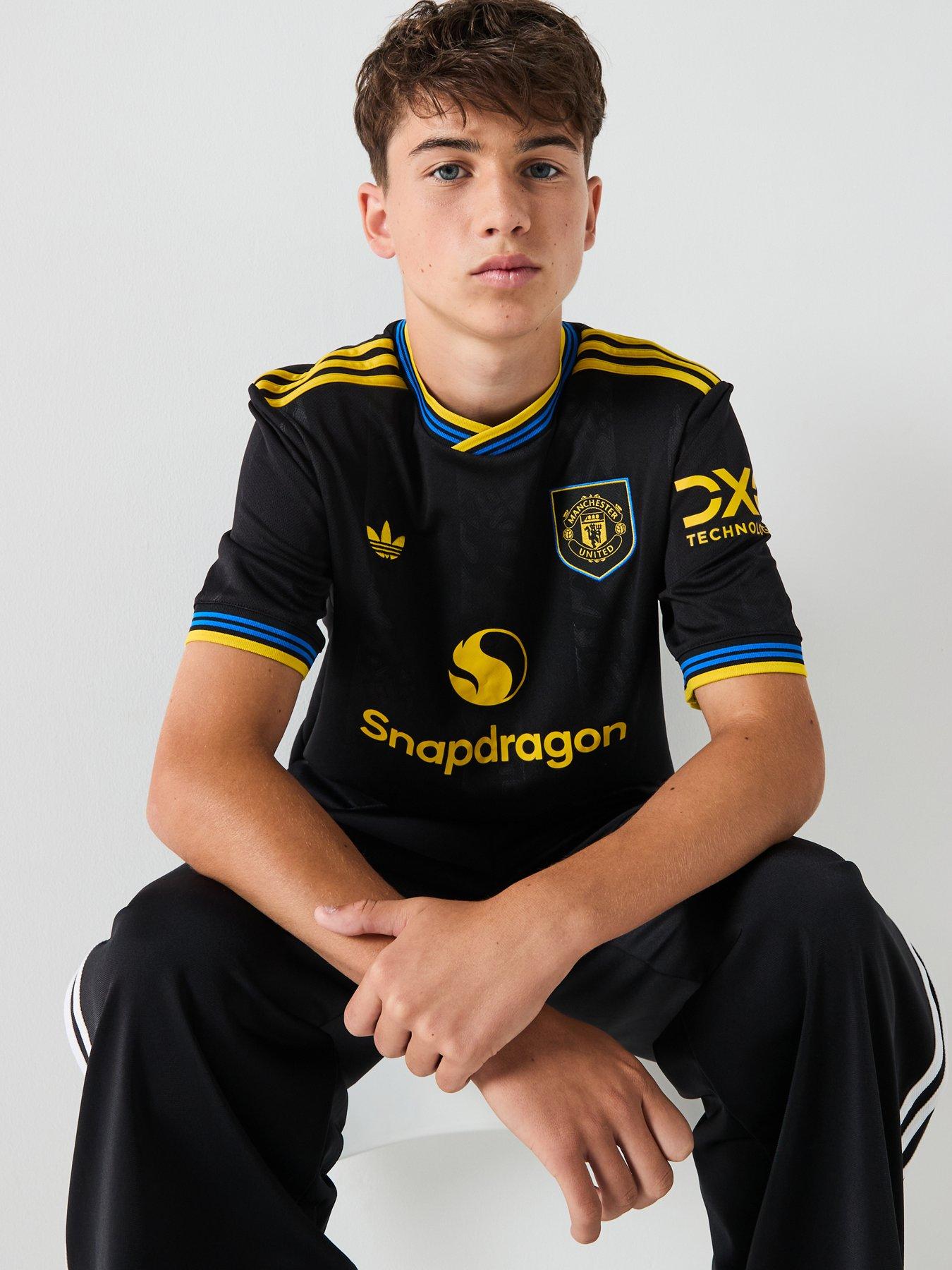 Image 5 of 6 of adidas Manchester United Junior 25/26 Third Replica Football Shirt - Black