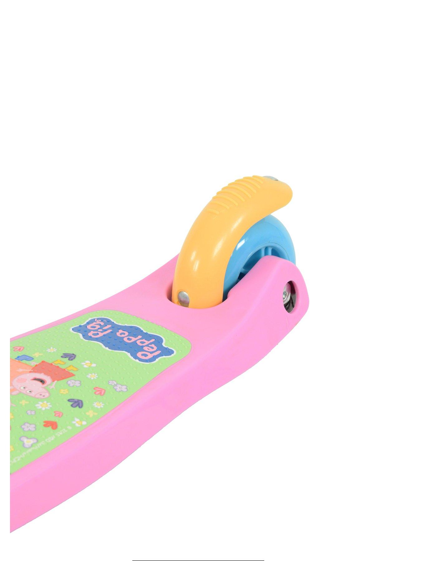 peppa-pig-mini-go-tilt-scooter-with-lightsdetail