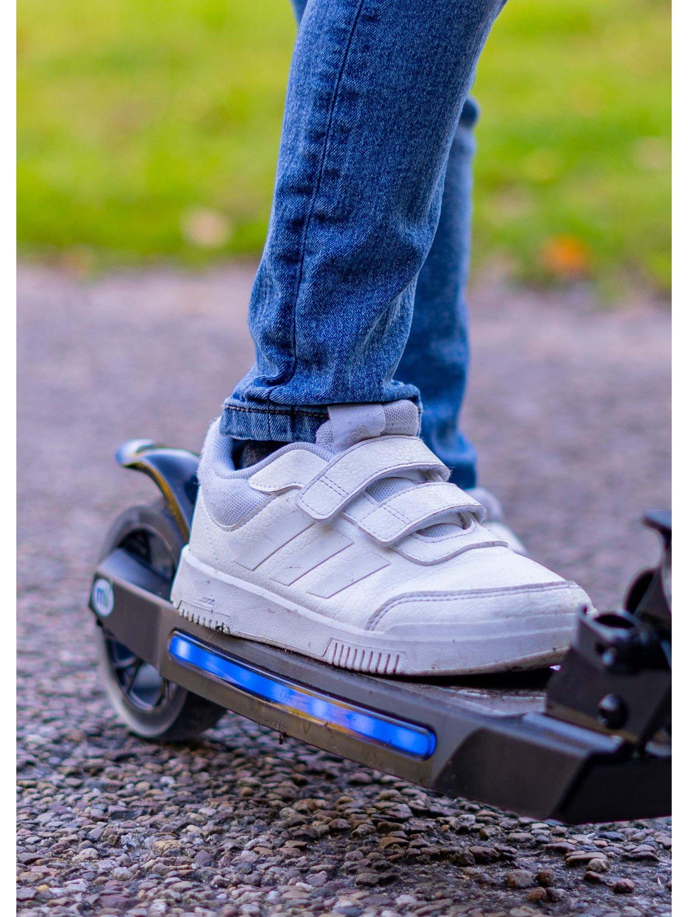 star-wars-jedi-lightsaber-folding-inline-scooteroutfit