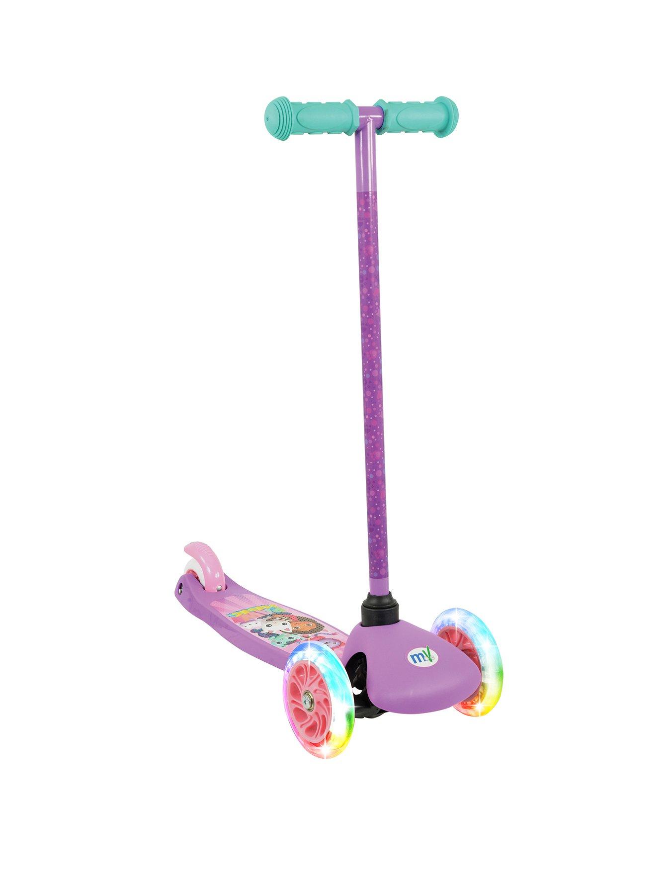 Gabby's Dollhouse Tilt n Turn Scooter with Light Up Wheels