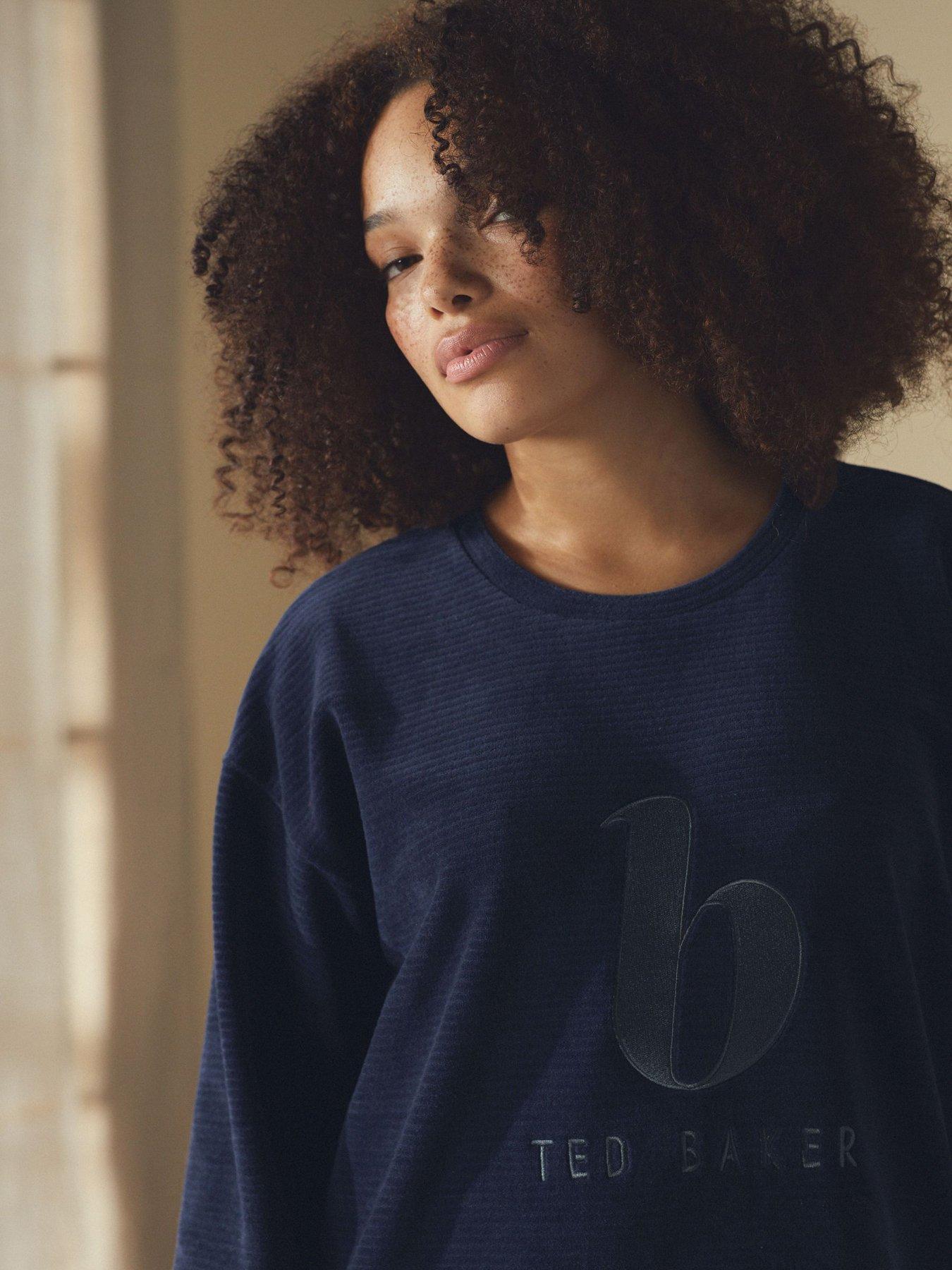 b-by-ted-baker-wall-lounge-sweatshirt-navyoutfit