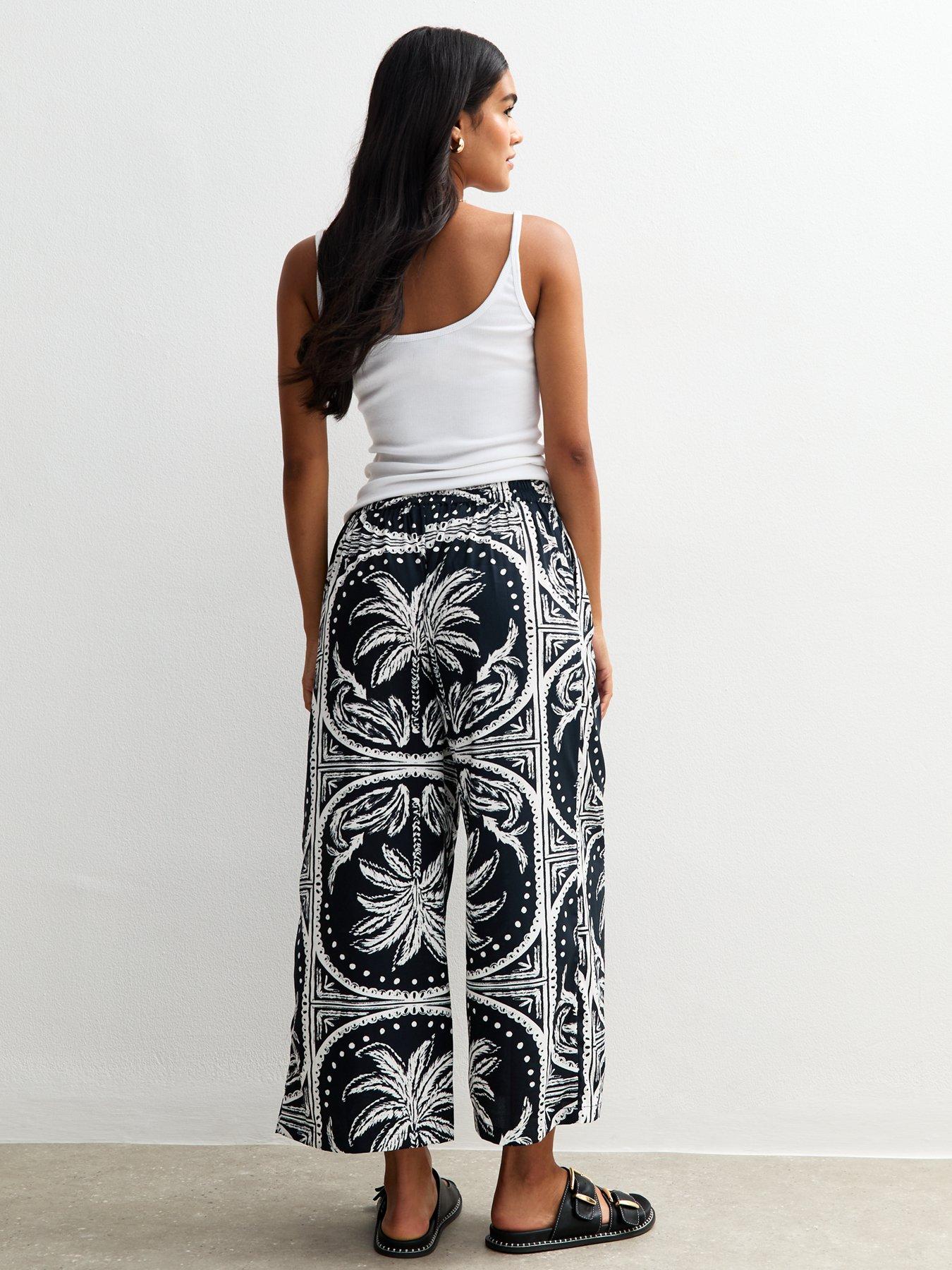 new-look-blue-palm-tree-print-cropped-trousersstillFront