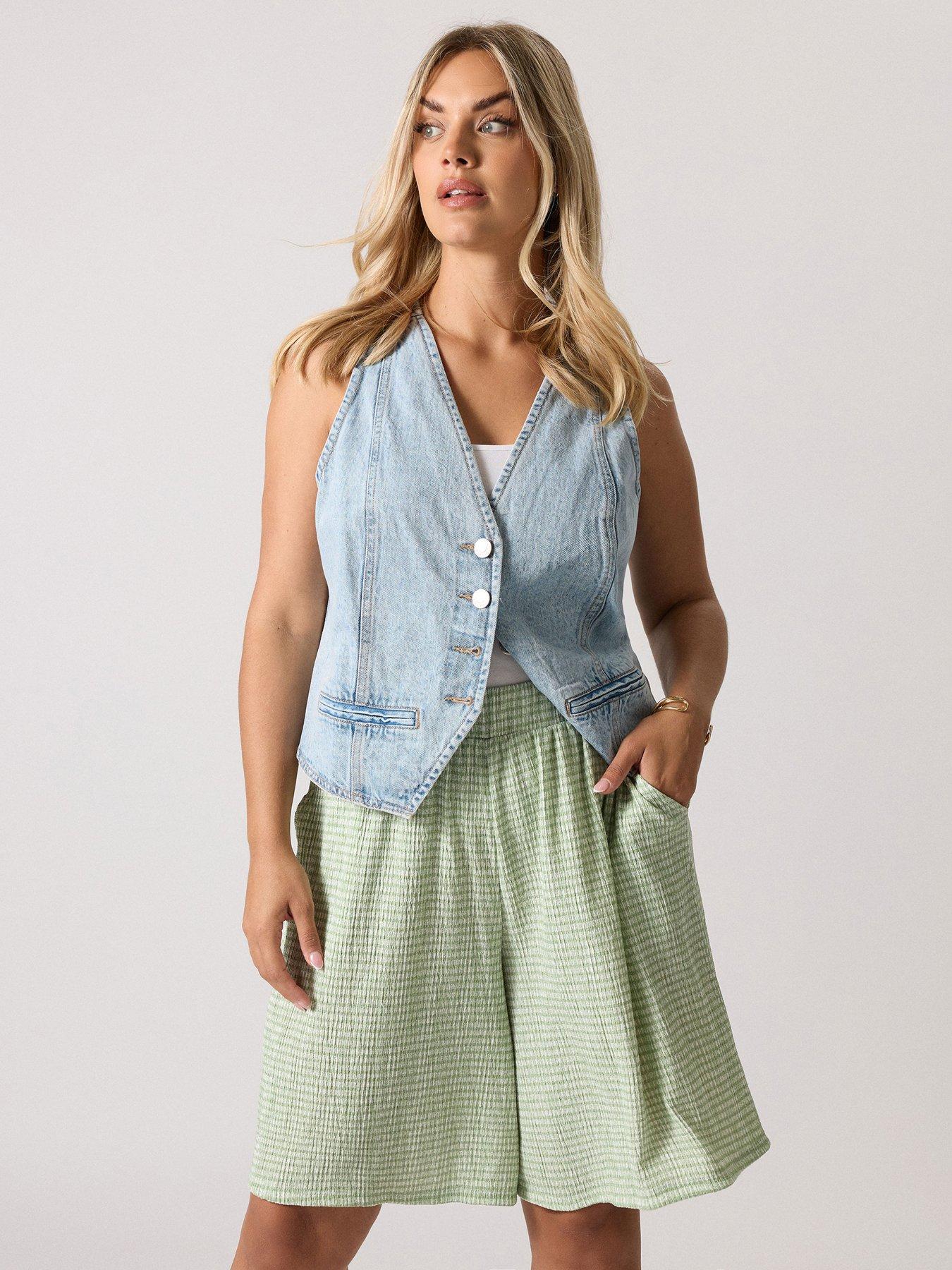 yours-curve-gingham-shorts-greenfront