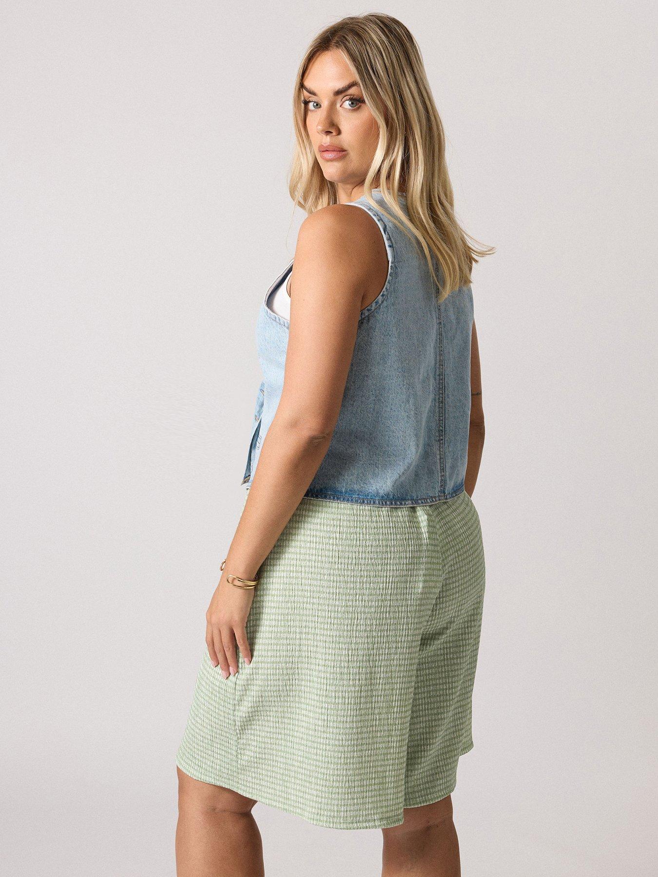 yours-curve-gingham-shorts-greenstillFront