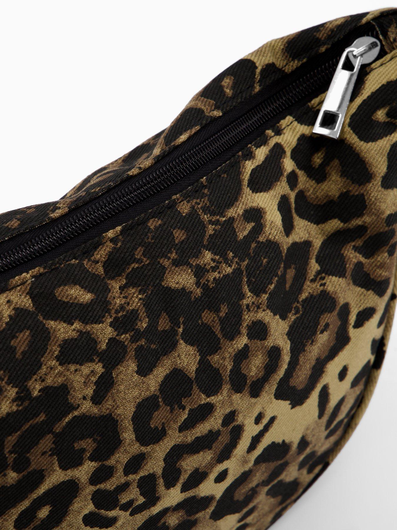 Image 3 of 4 of PIECES Amanda Fabric Leopard Bumbag - Multi
