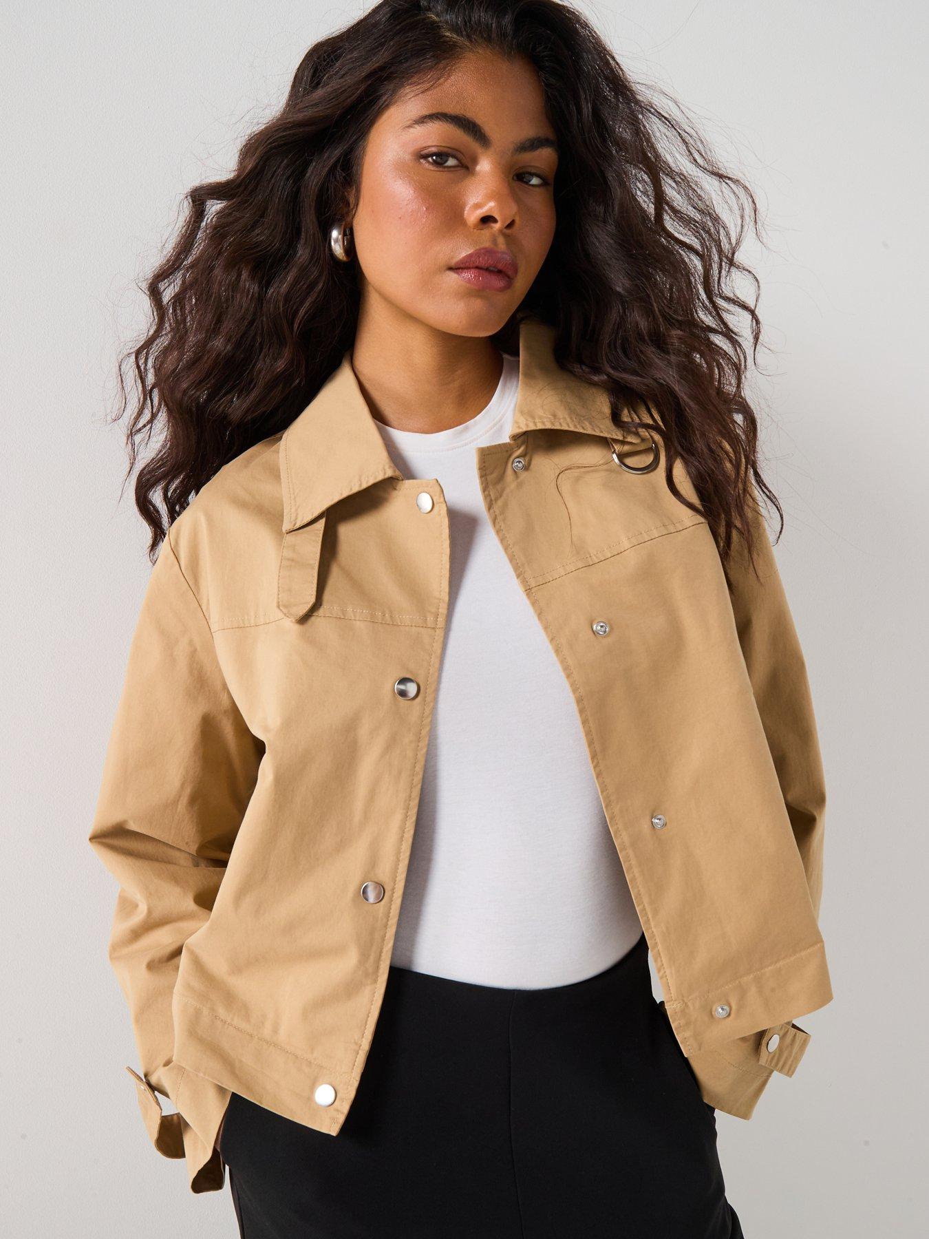 only-liana-long-sleeve-short-trench-jacket-beigeoutfit