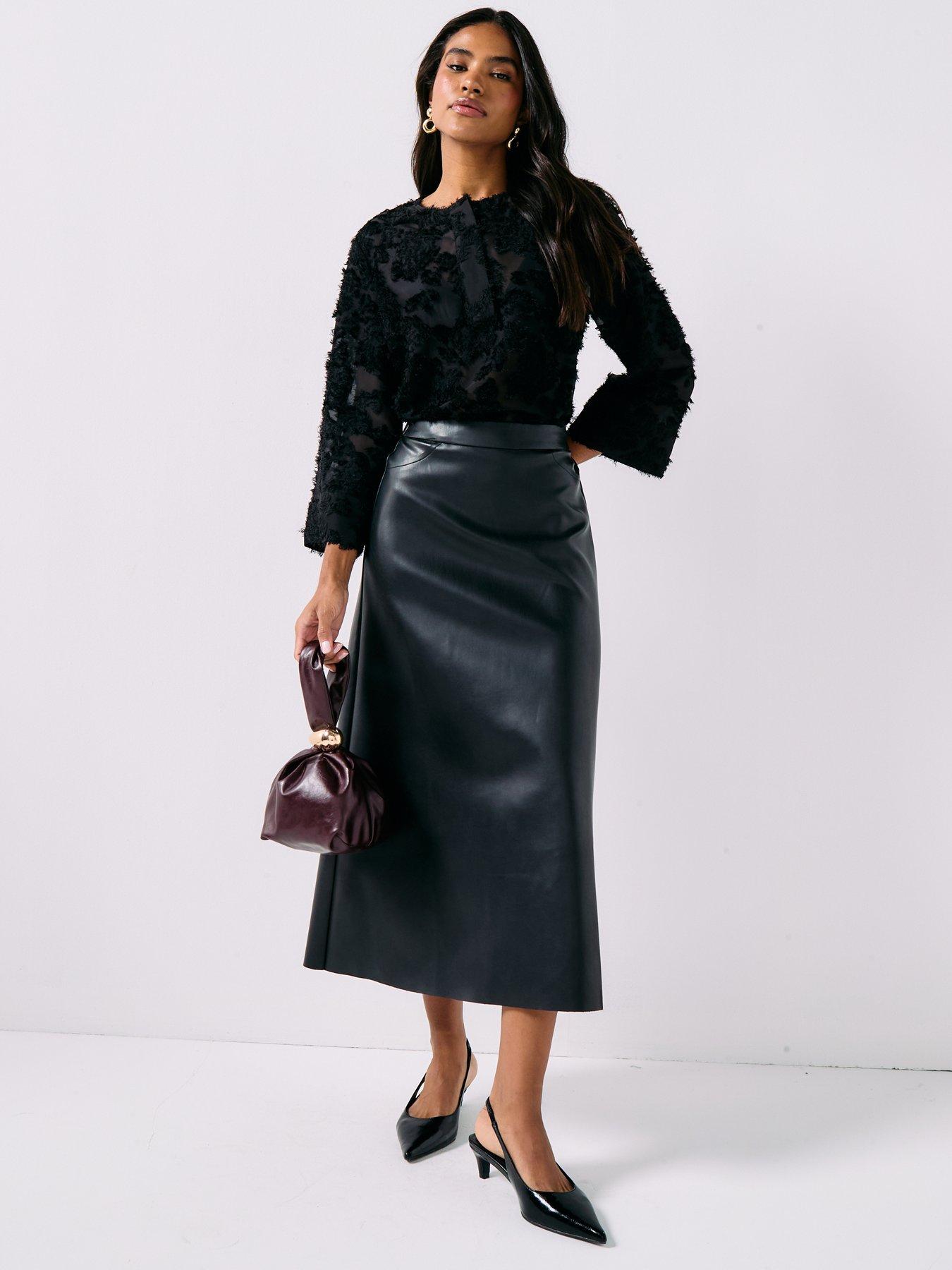 jdy-maia-half-placket-top-blackback