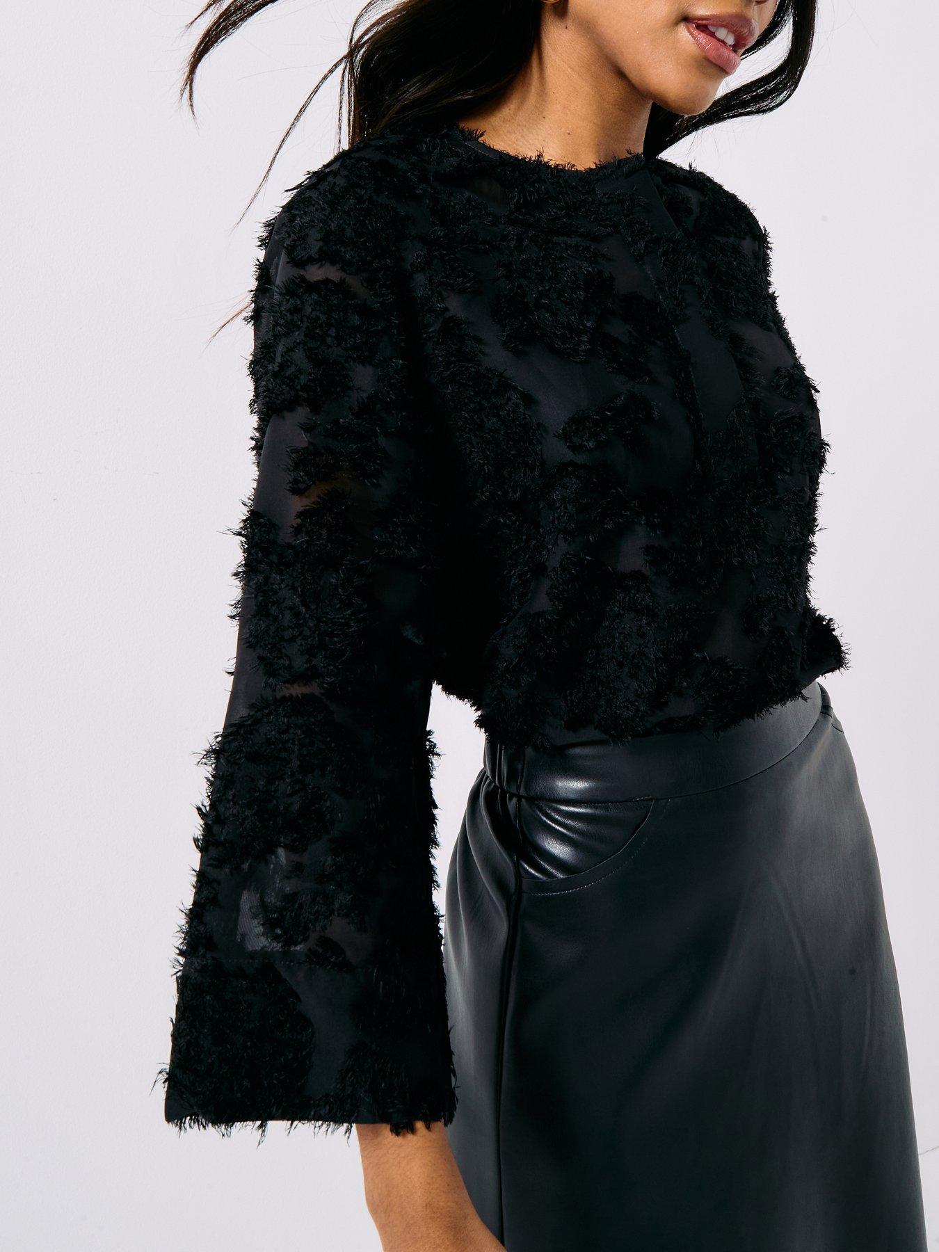 jdy-maia-half-placket-top-blackoutfit