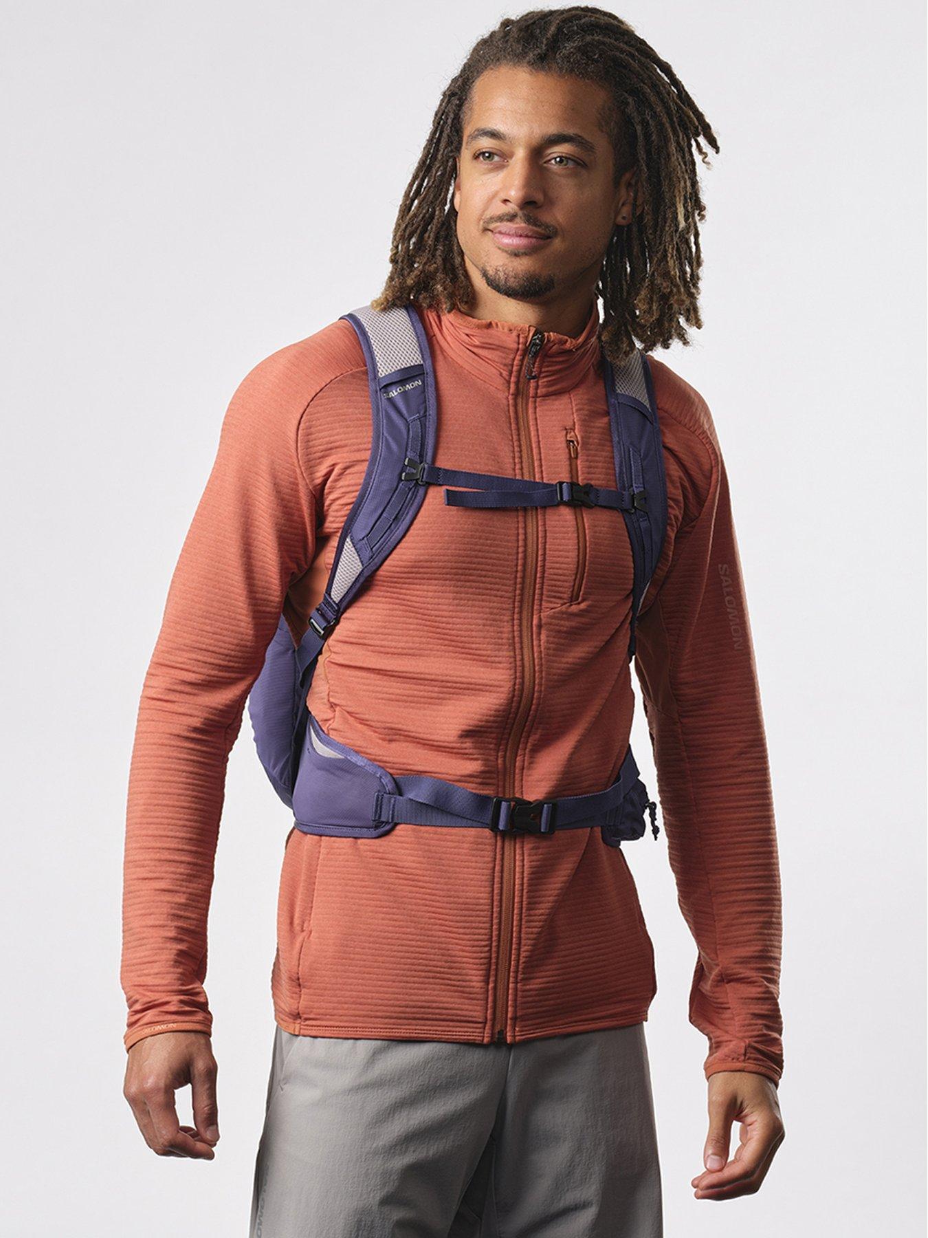 salomon-adults-unisex-trailblazer-20-backpack-blueoutfit