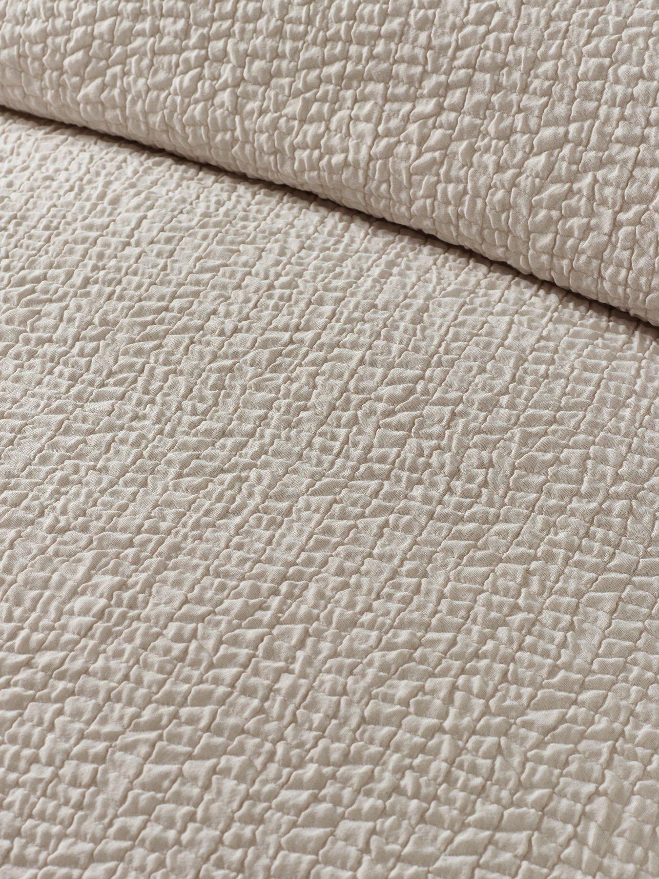 Image 4 of 5 of Catherine Lansfield Crinkle Texture Duvet Set