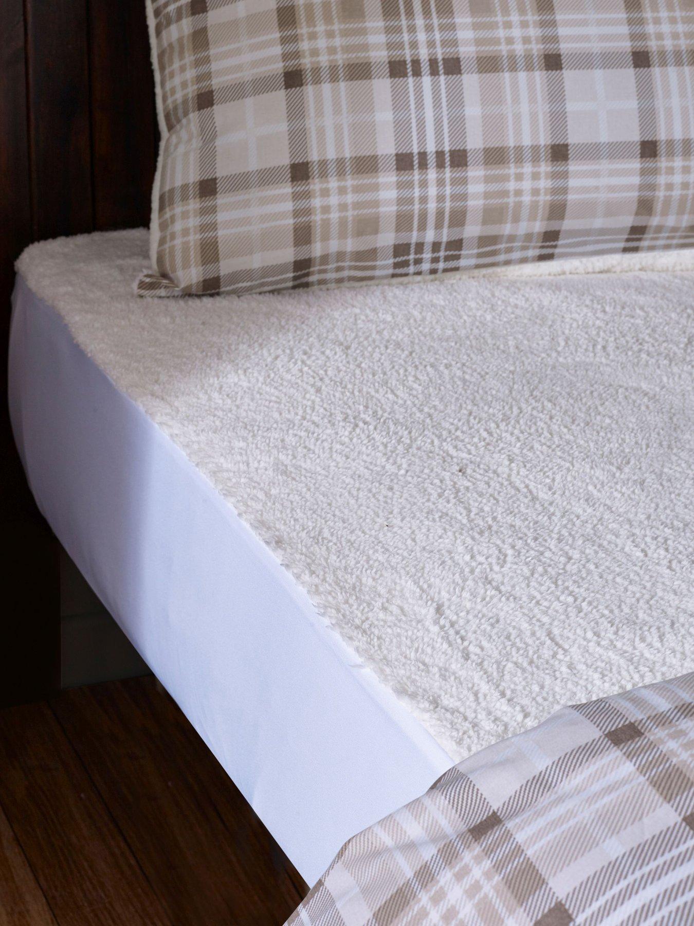 Catherine Lansfield Sherpa Fleece Underblanket
