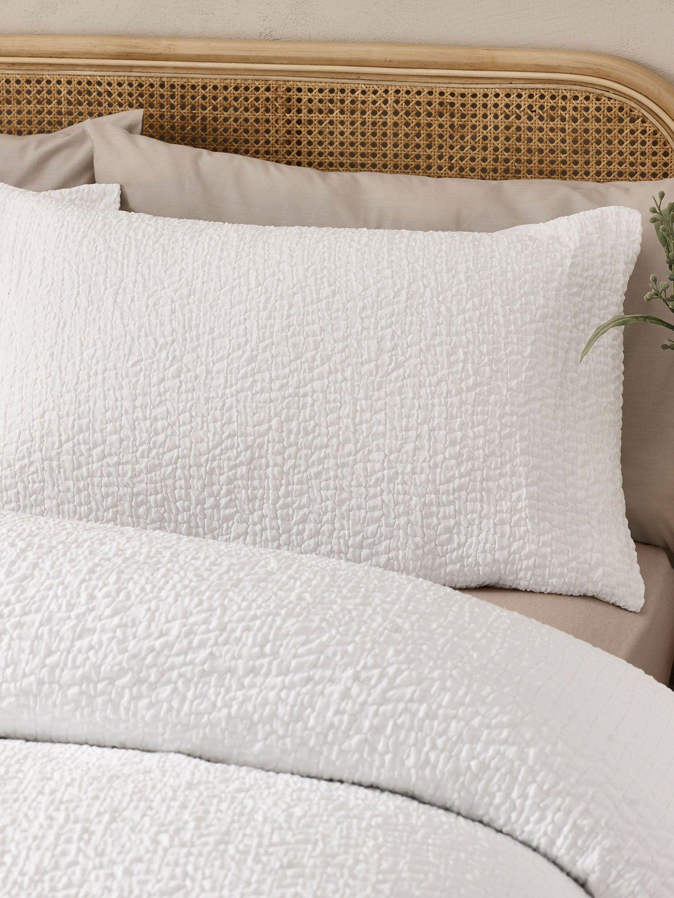 catherine-lansfield-crinkle-texture-duvet-set-whiteback