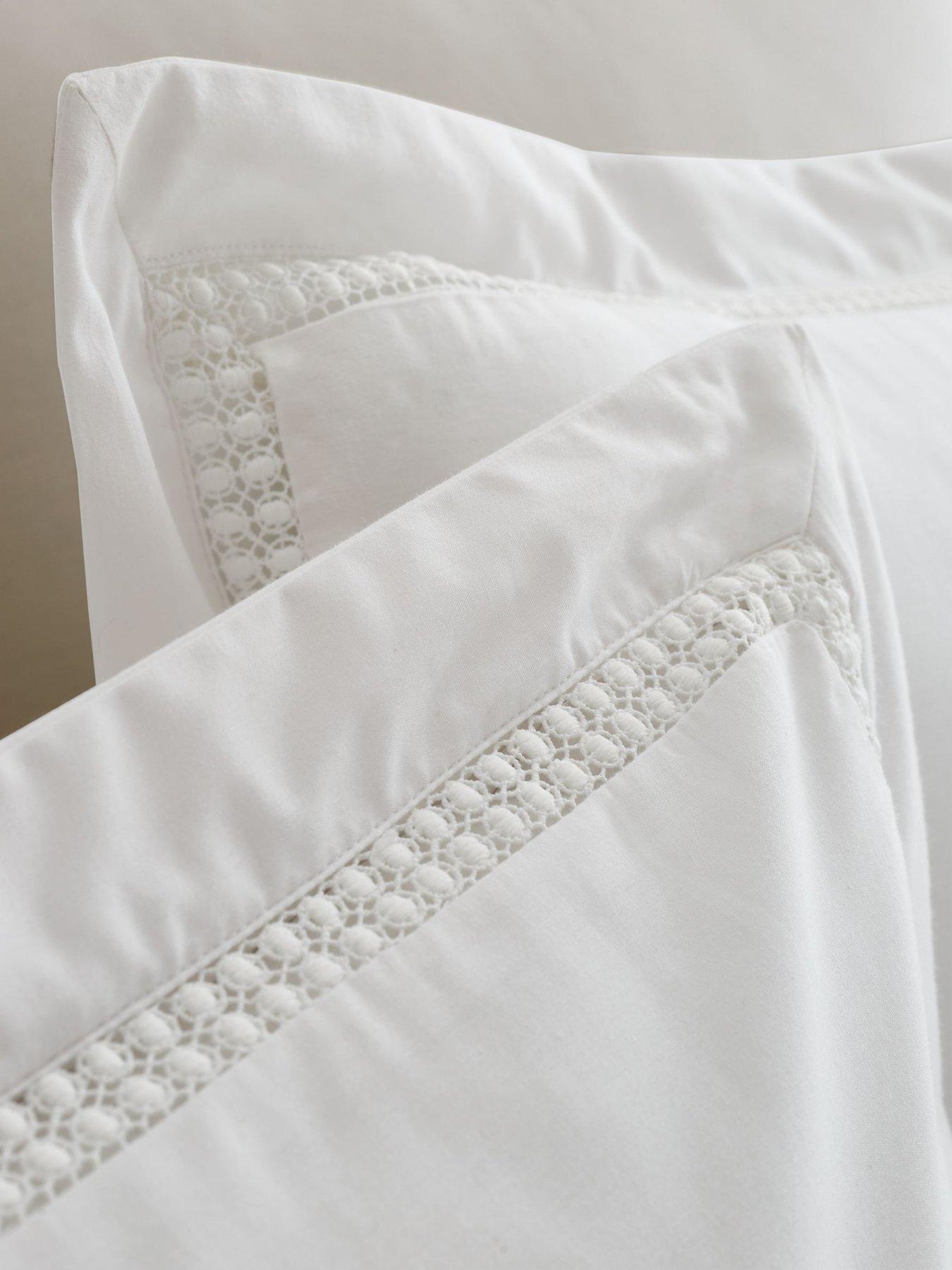 Image 4 of 6 of Bianca Oxford Lace Trim 200 Thread Count Cotton Duvet Set White