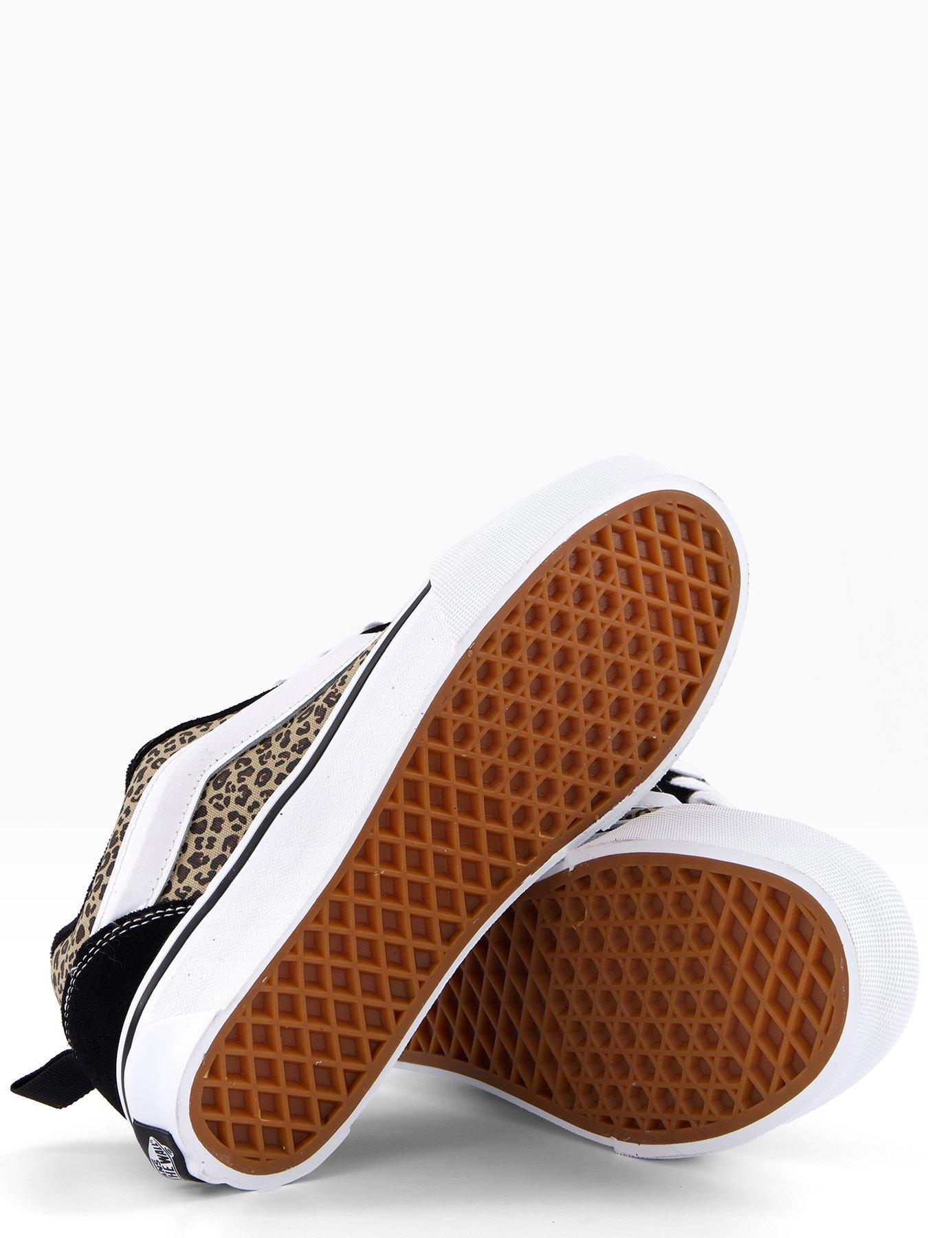 vans-junior-girls-knu-skool-blackleoparddetail