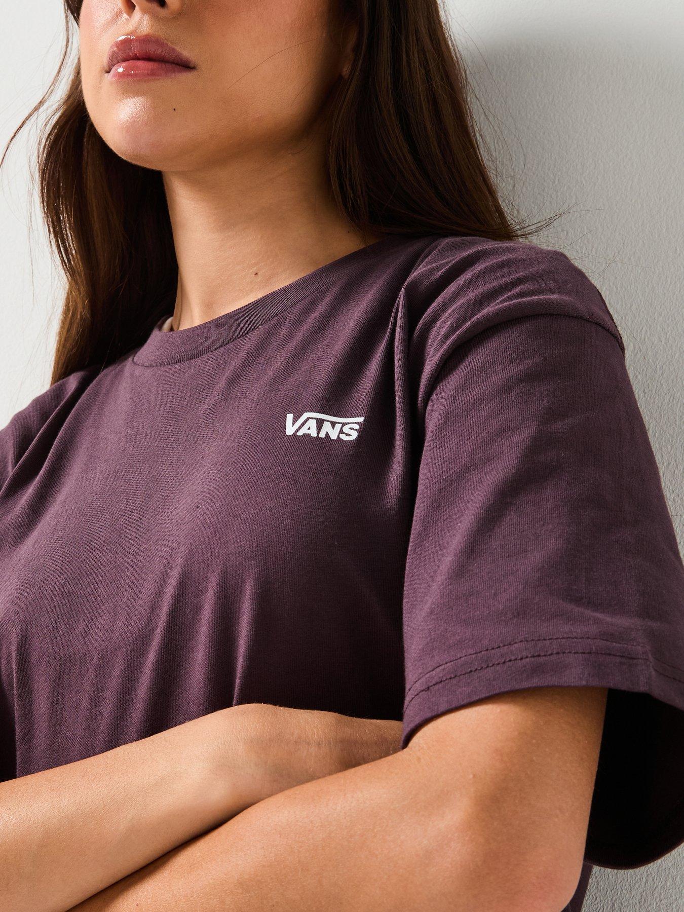 vans-womens-left-chest-logo-embroided-t-shirt-dark-greyoutfit