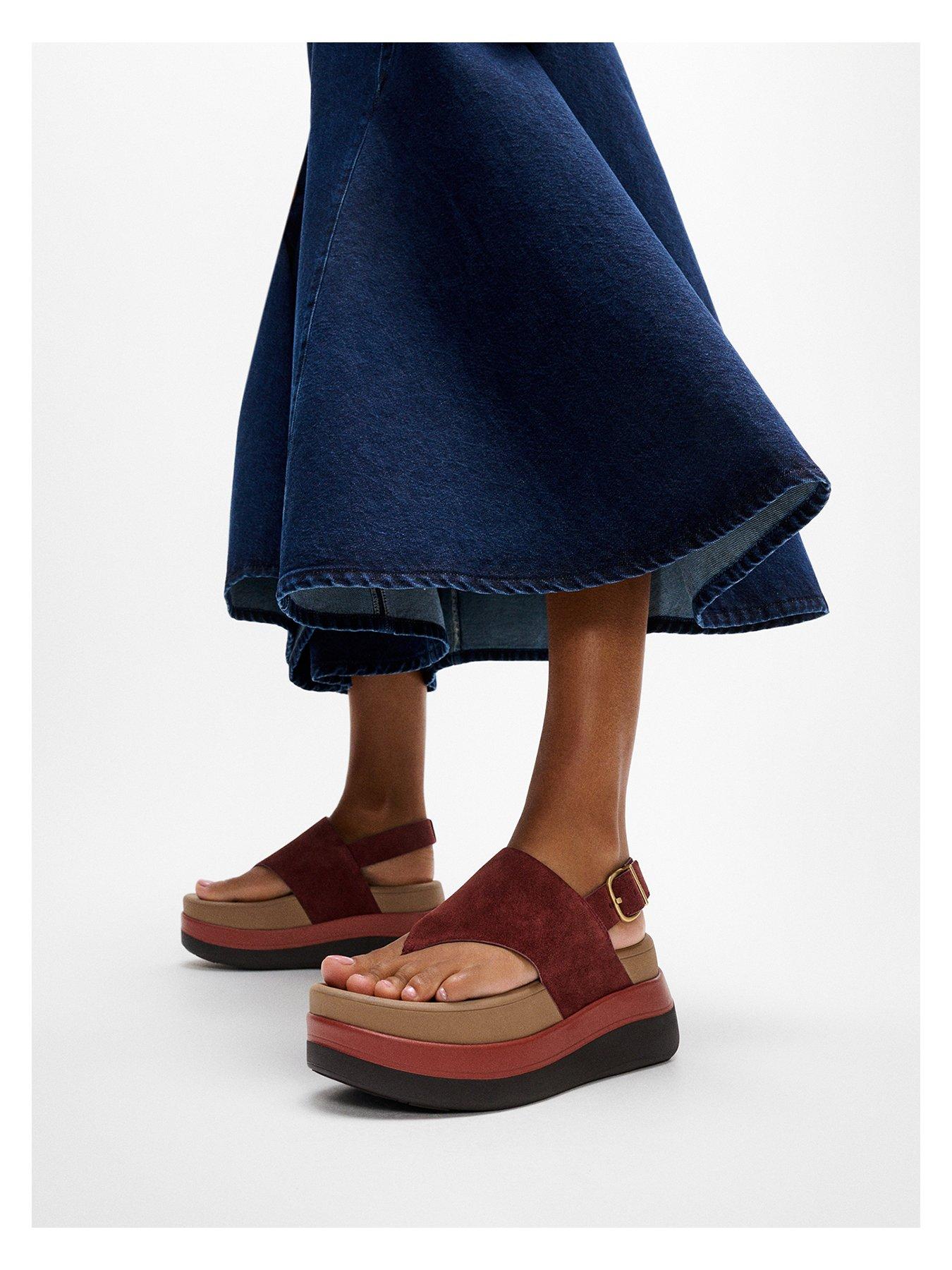 fitflop-f-mode-stack-suede-back-strap-toe-post-sandal-chocolatedetail