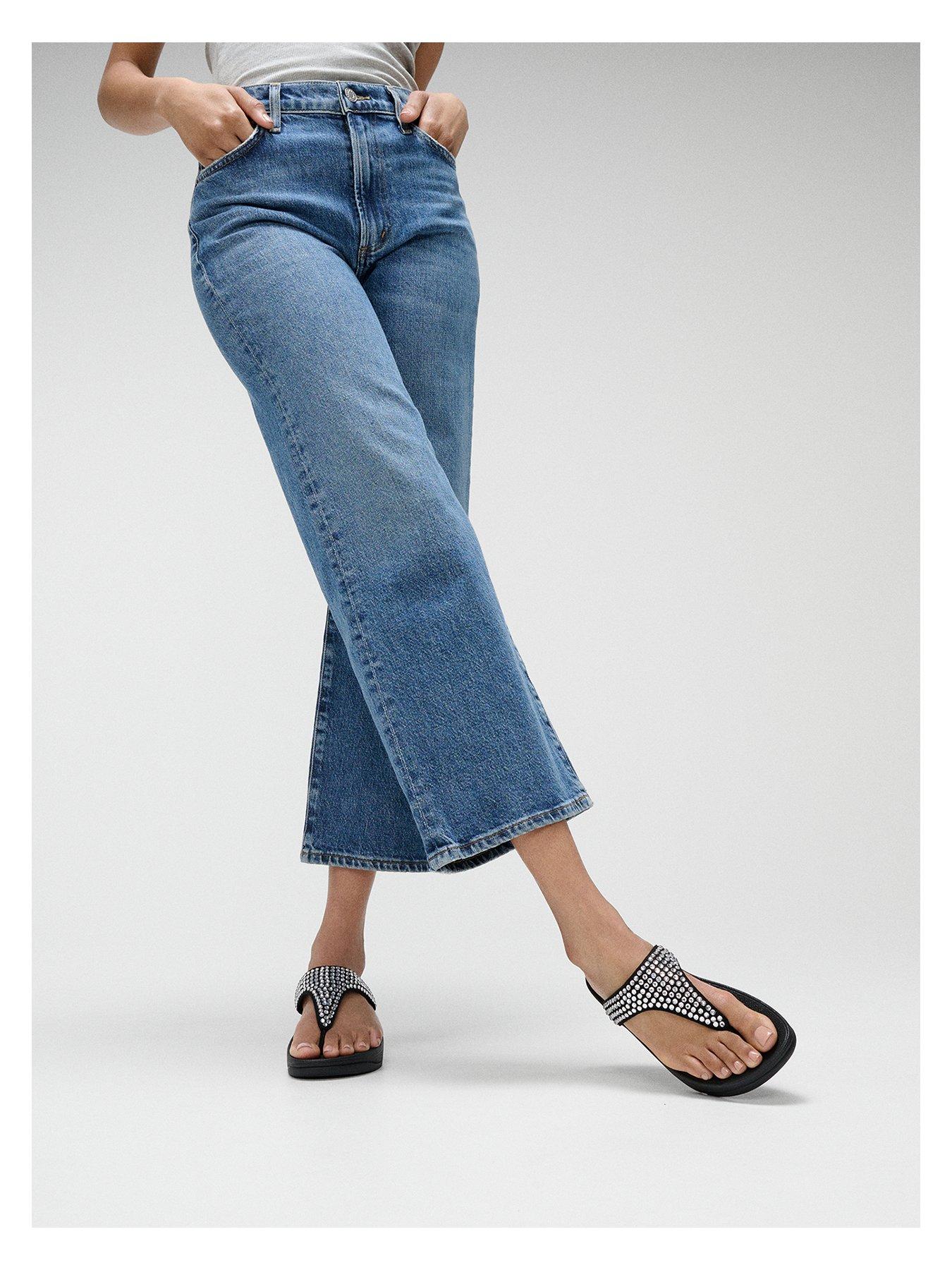 fitflop-lulu-maxi-crystal-toe-post-sandal-blackdetail