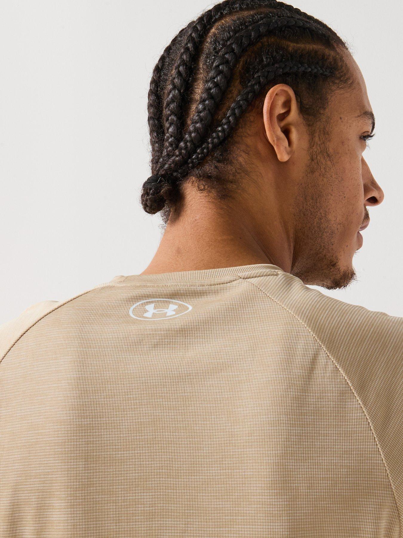 under-armour-mens-training-tech-textured-t-shirt-khakidetail