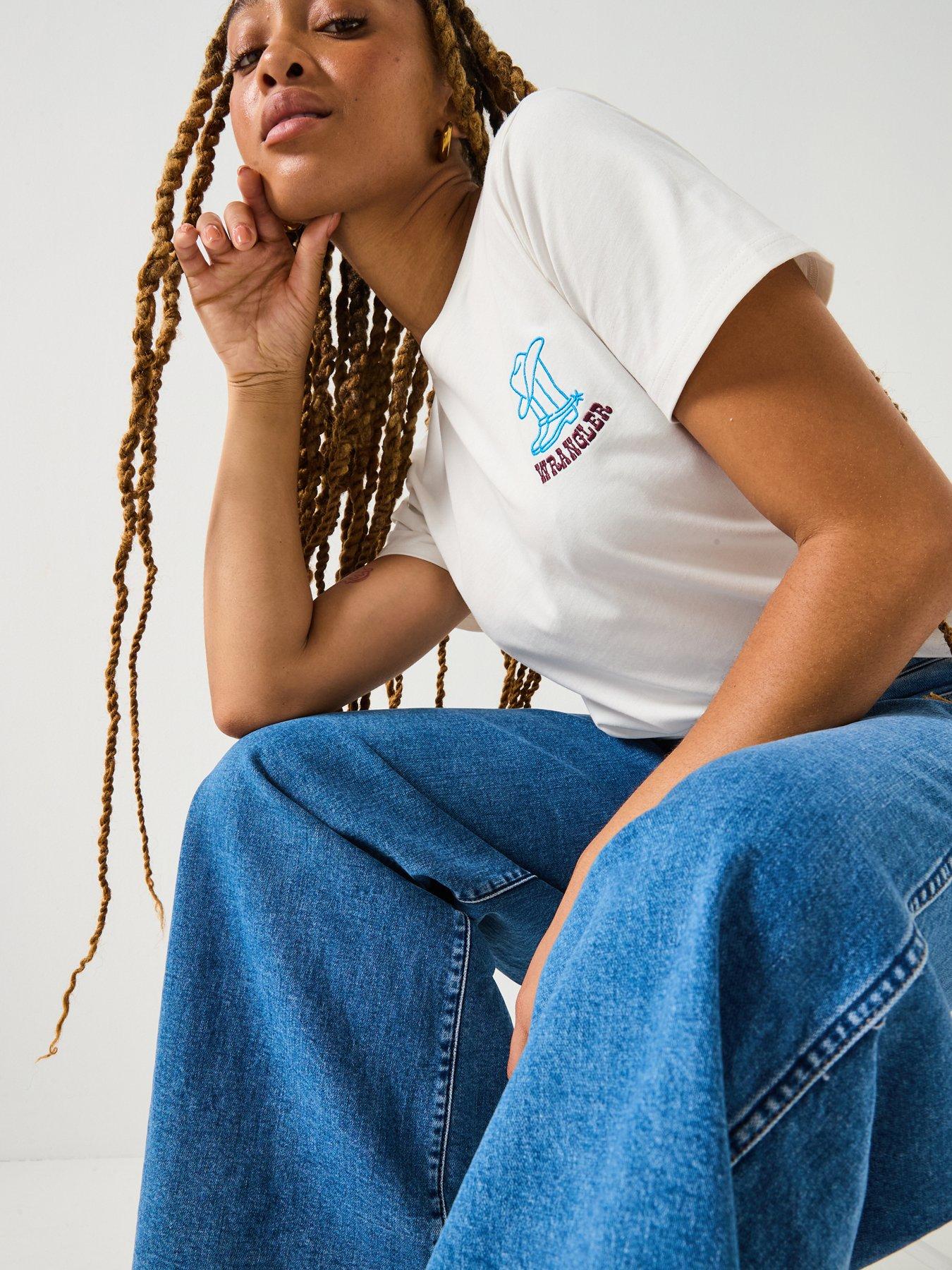 wrangler-graphic-t-shirt-whiteoutfit