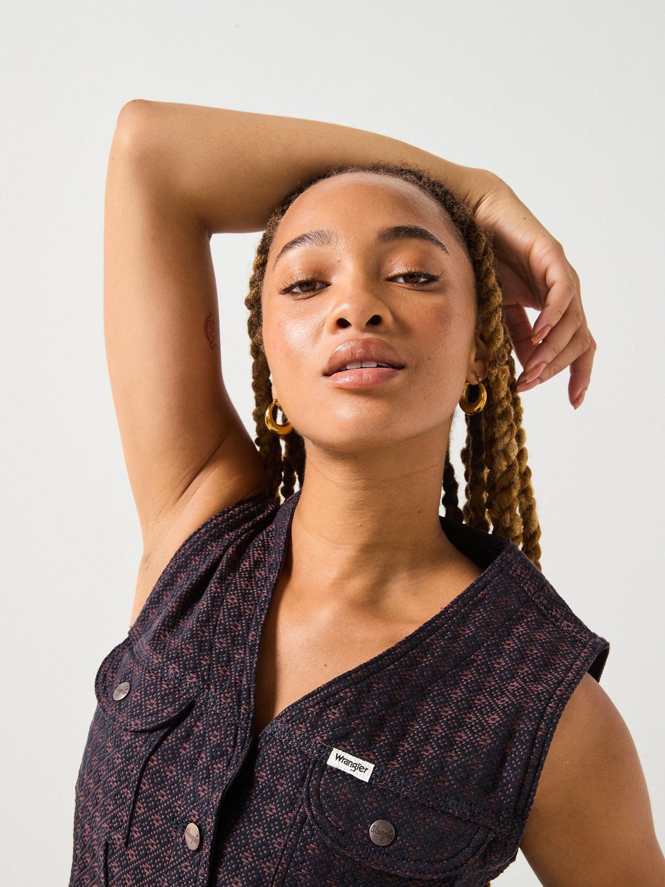 wrangler-denim-waist-coat-mahoganyoutfit